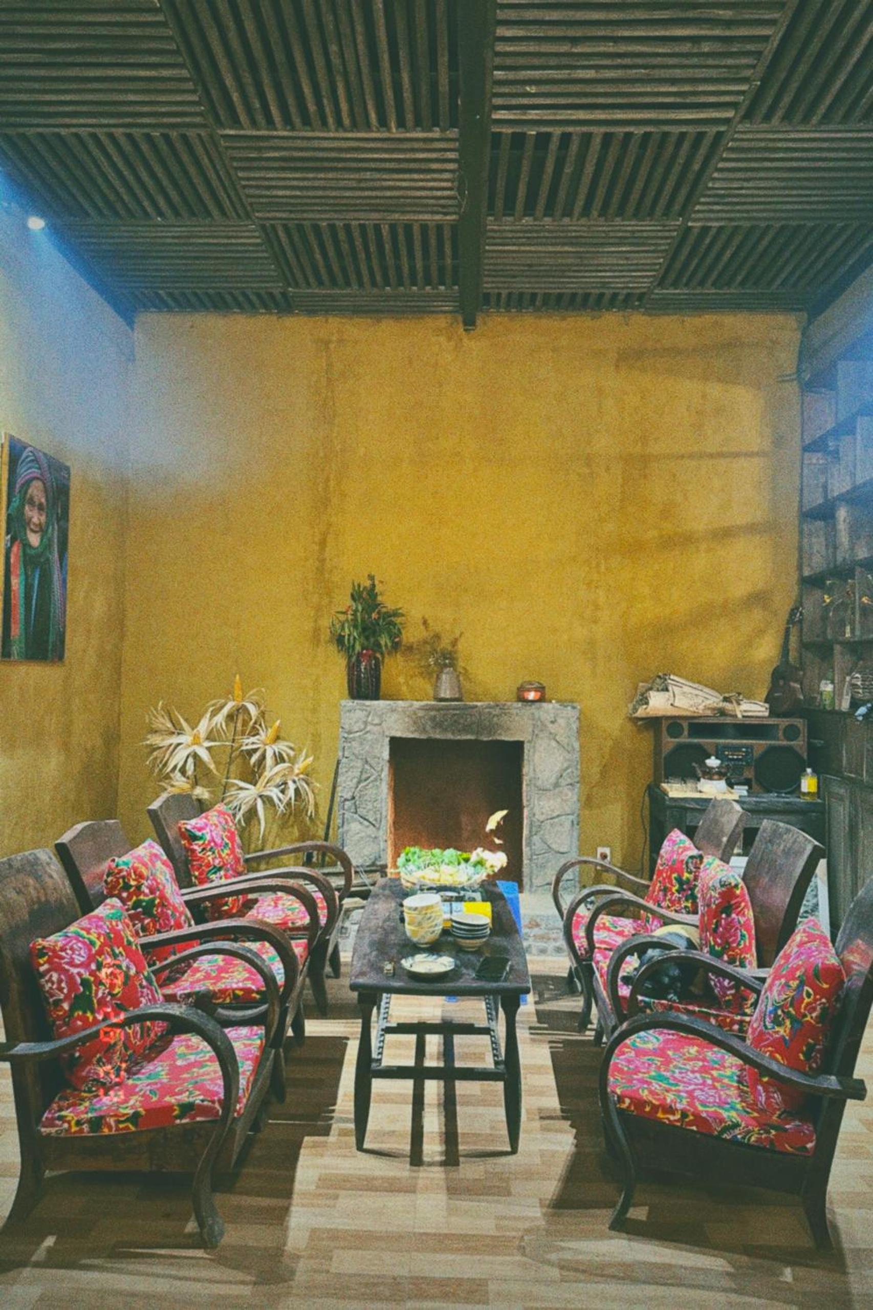 Maison de Hill Home