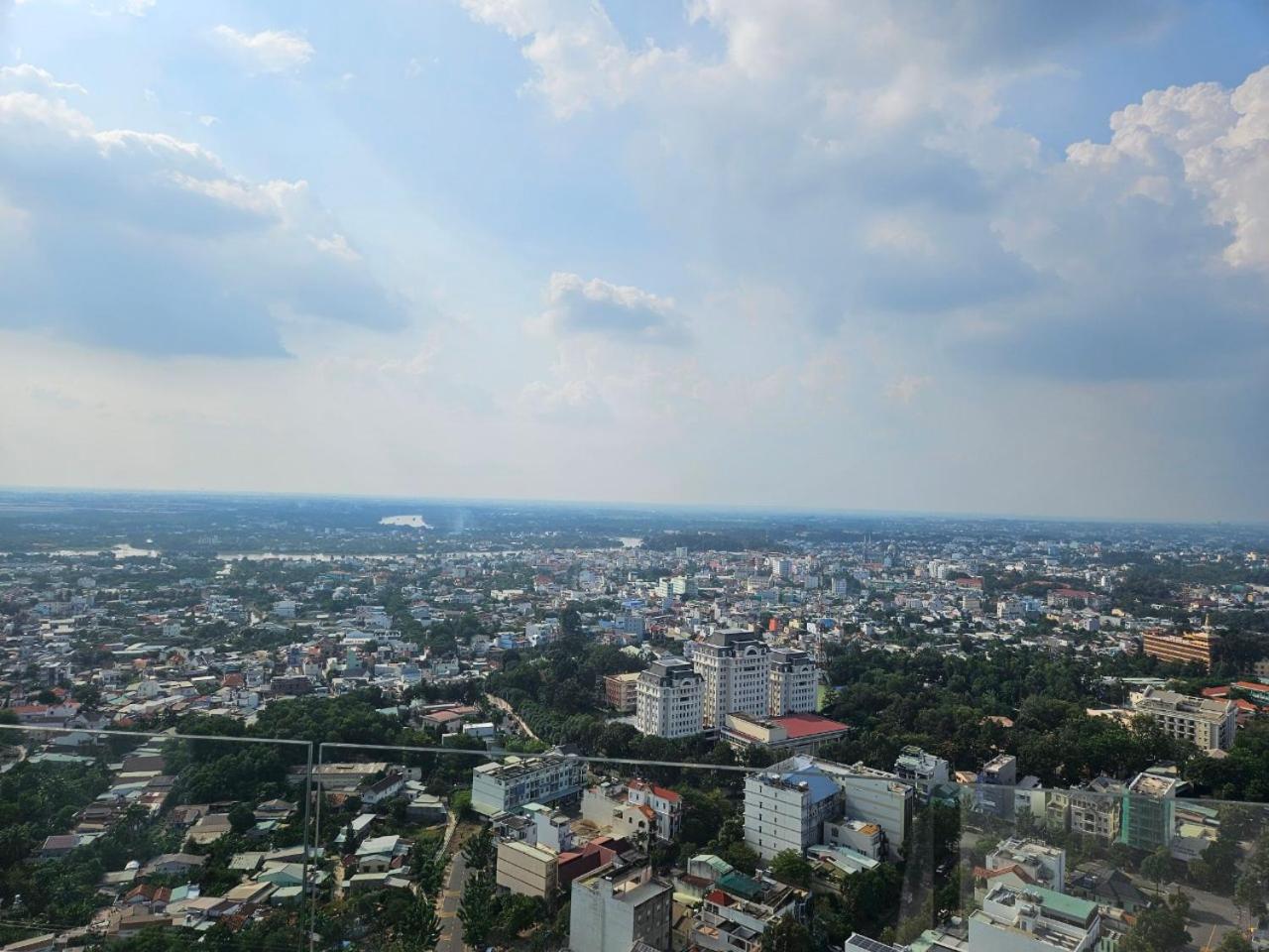 C Sky View: 2 BR Apartment Free GYM & POOL view 3