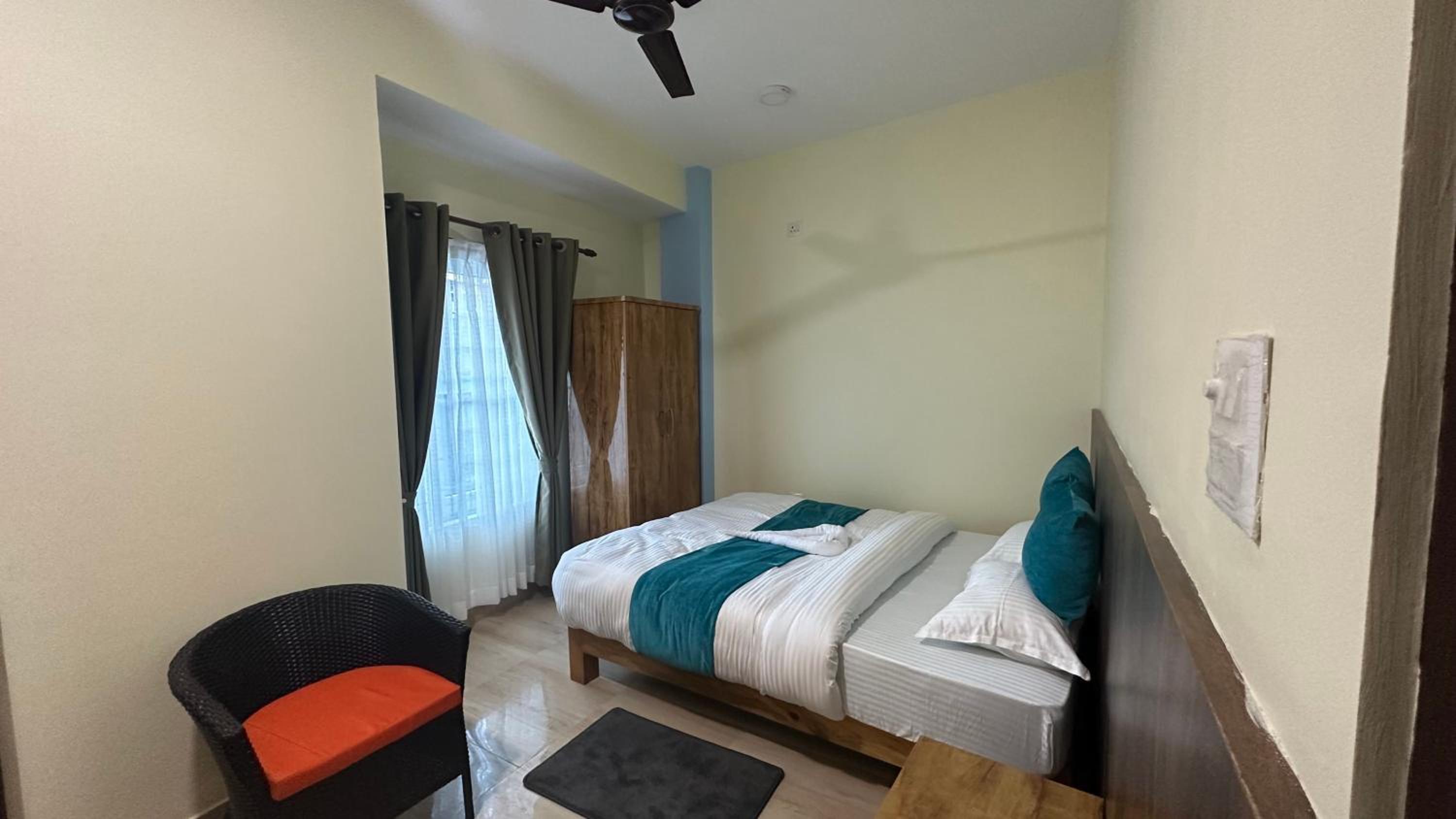Crystal Apartment