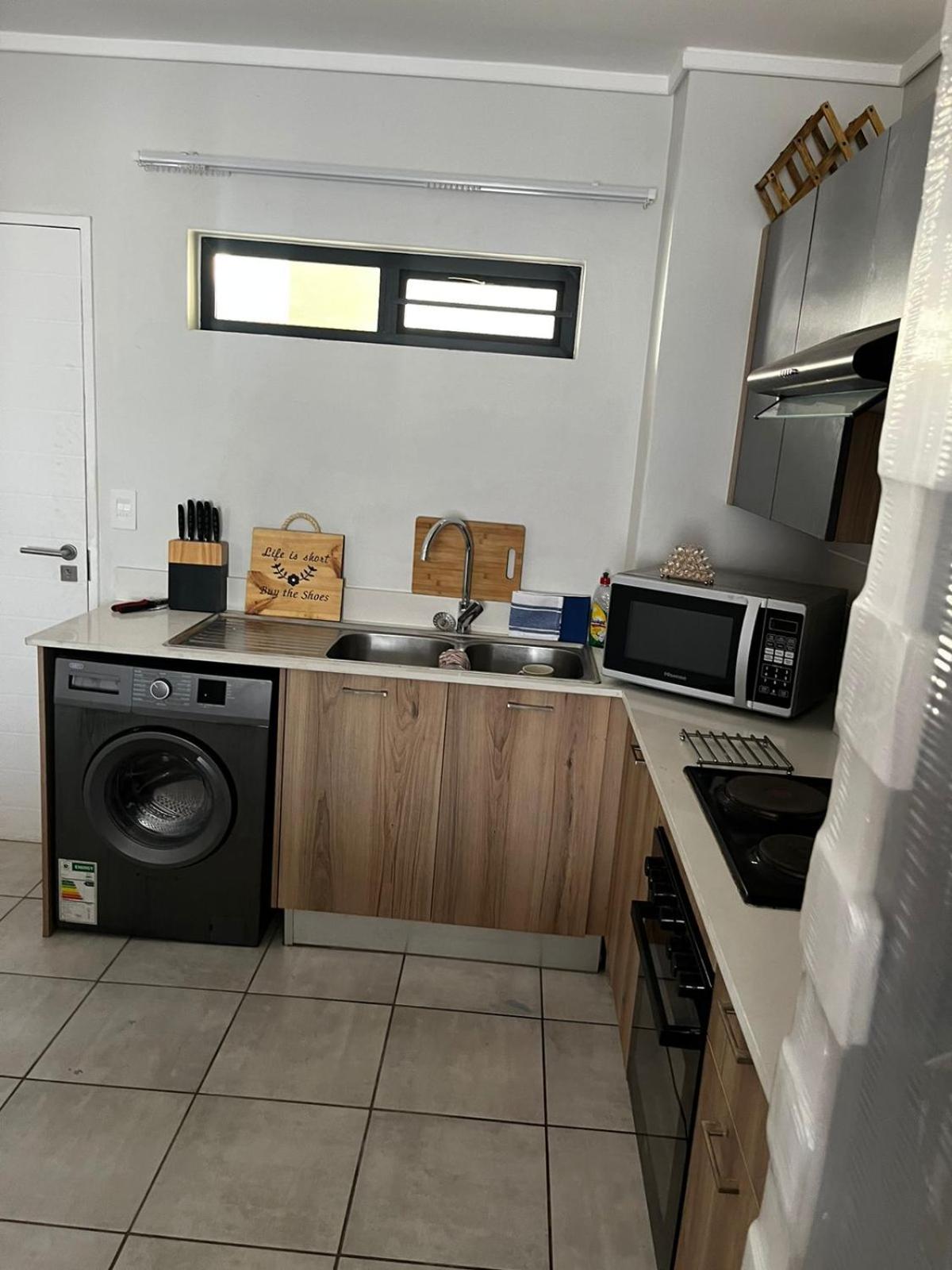 @Bevuzu Creek apartment view 4