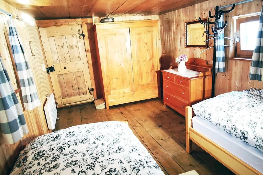 CHARMANTES FERIENHAUS IM DORF MULEGNS