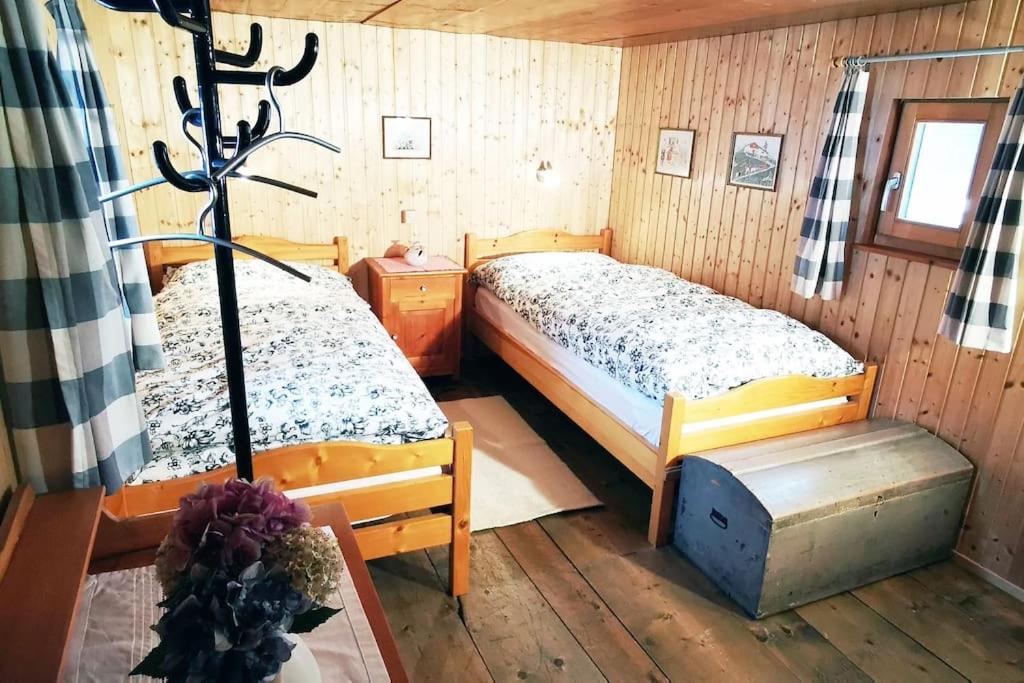 CHARMANTES FERIENHAUS IM DORF MULEGNS