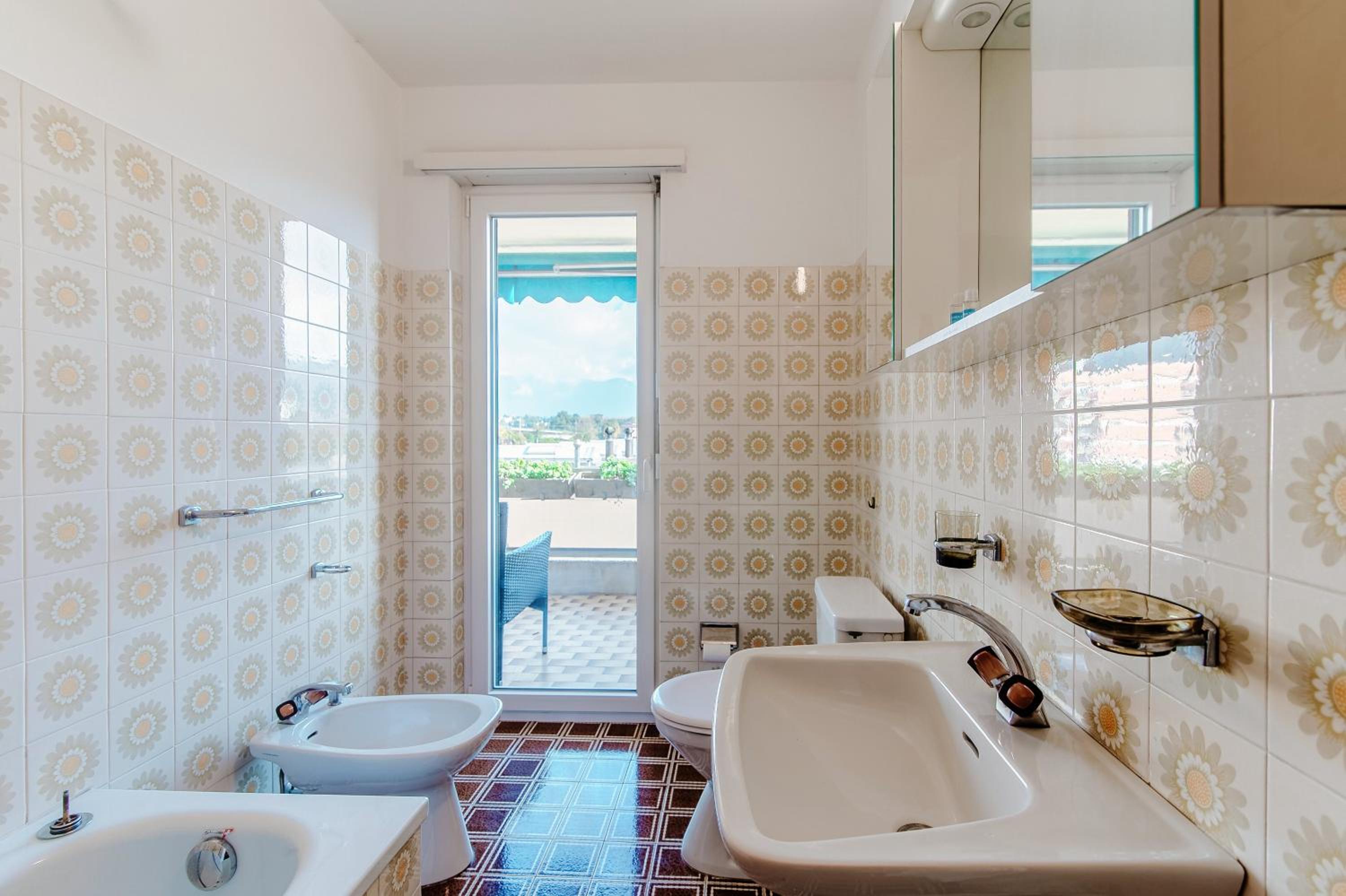 Roseto Apartment by Quokka 360 - Apartment with Terrace near the Italian Border