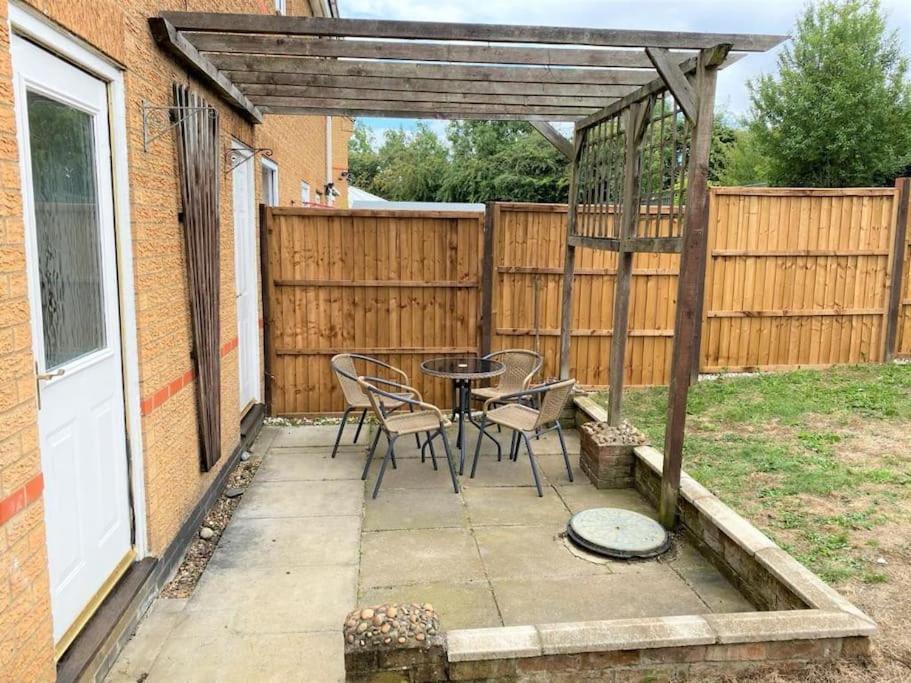 Charming Home in Wellingborough