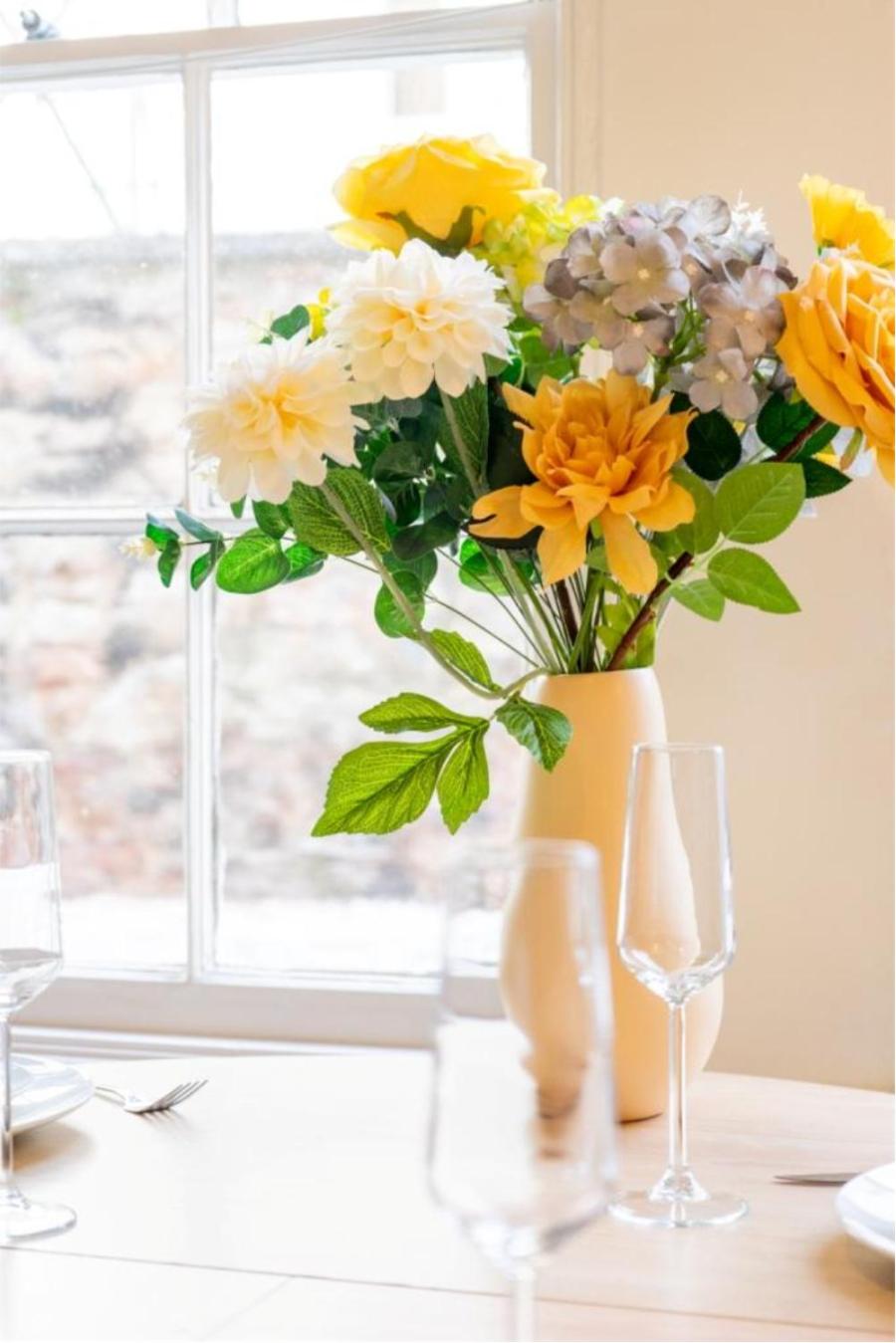 Bosun's Call Central Dartmouth - 2 Bed homely Apartment Self Check In - Pet Friendly Fast WiFi & Workspace - Perfect location in the middle of the old town, photo 40