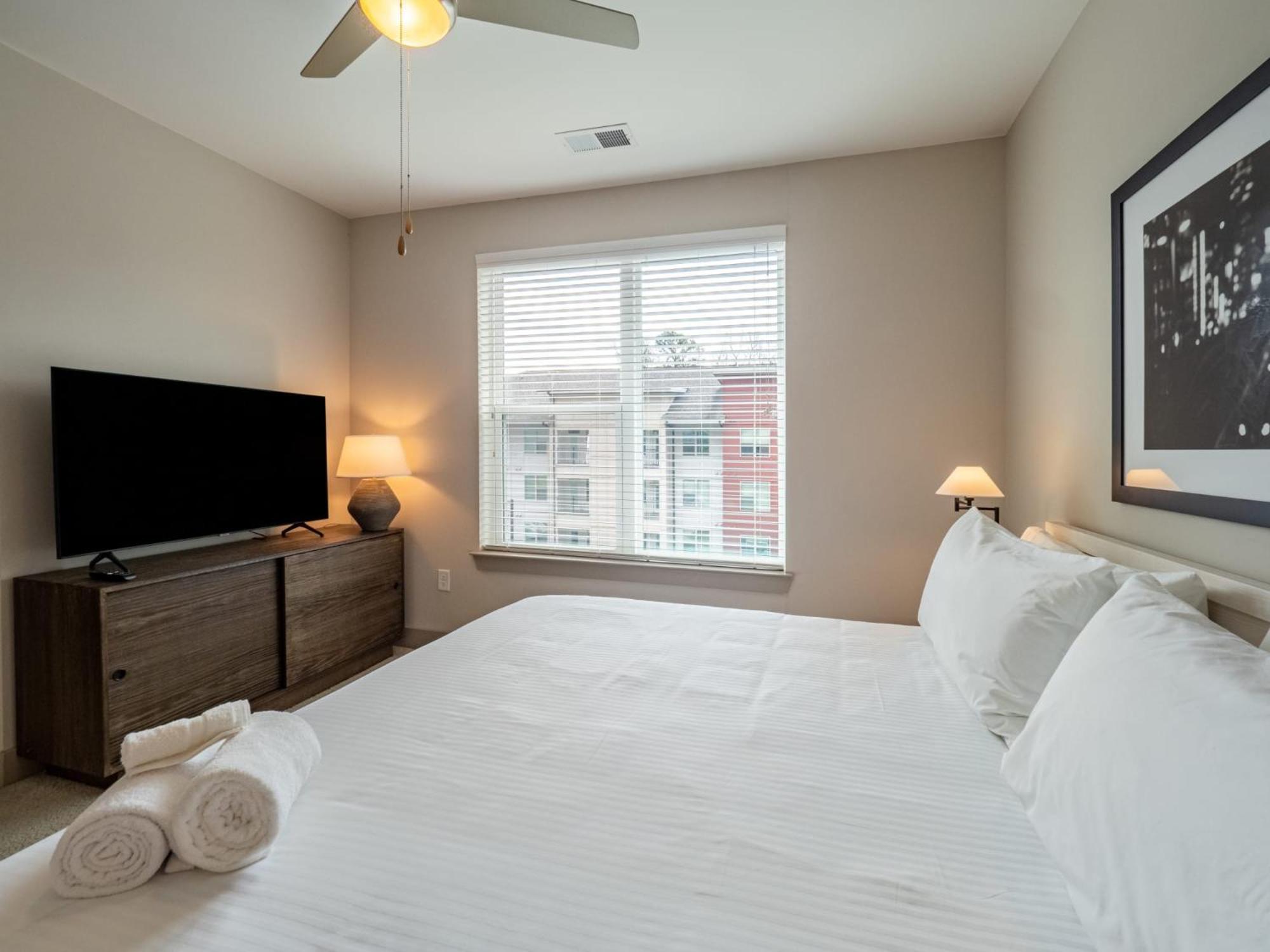Raleigh Vacations - Modish and Spacious Apartments at The Exchange on Erwin in Durham, North Carolina - Property Image 27