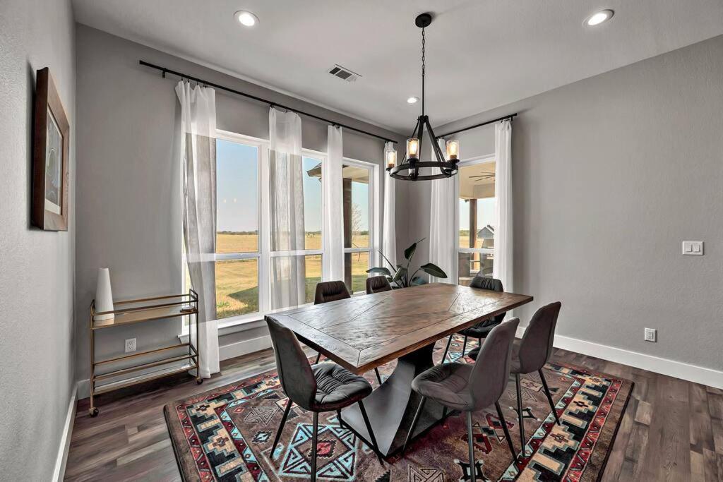New Luxury Texas Farmhouse view 4