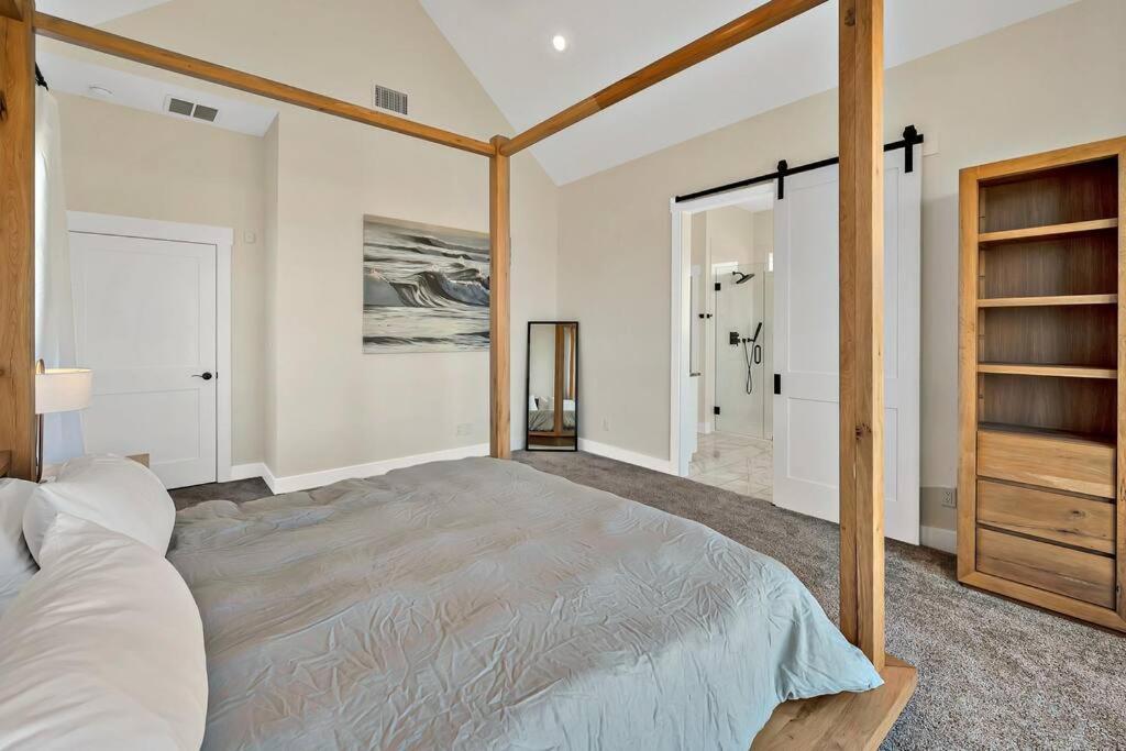 New Luxury Texas Farmhouse view 5