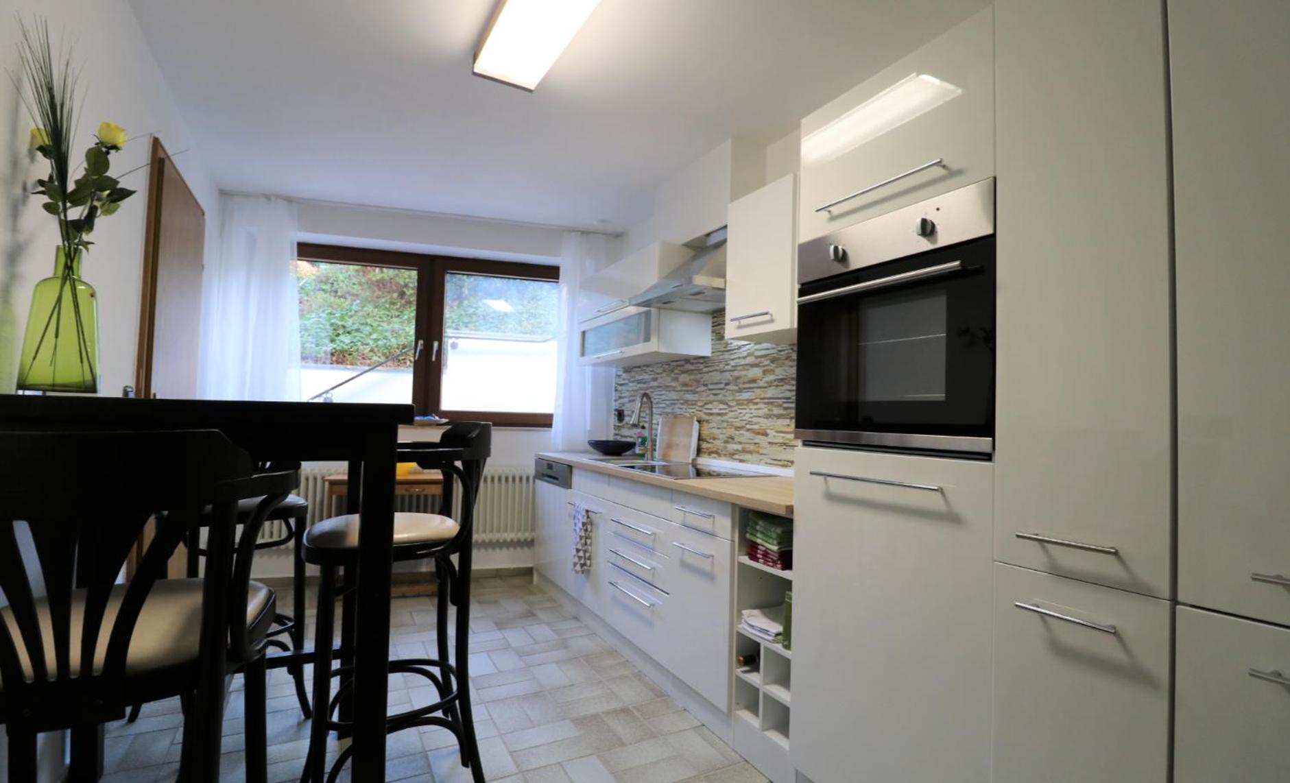 Schöne EinliegerWhg (74m²) in Villa mit Traumlage