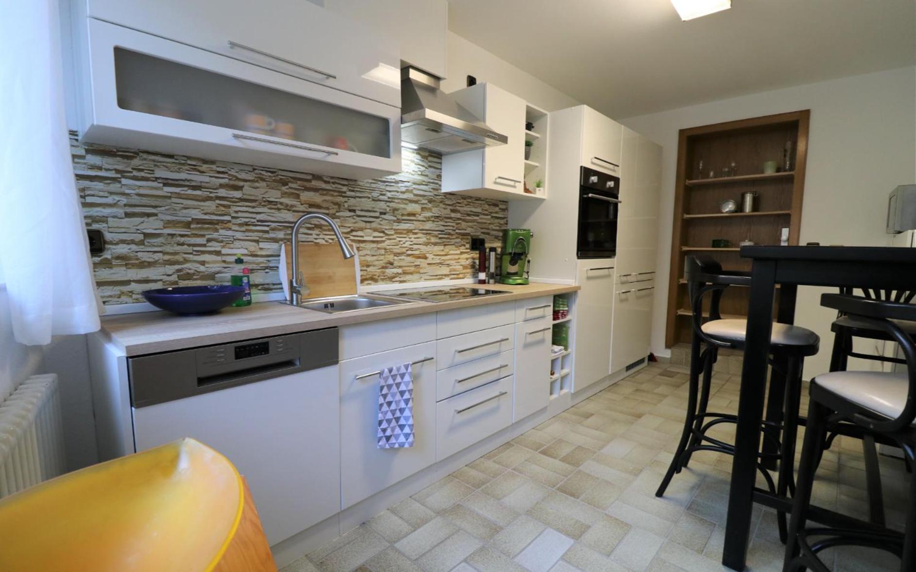 Schöne EinliegerWhg (74m²) in Villa mit Traumlage