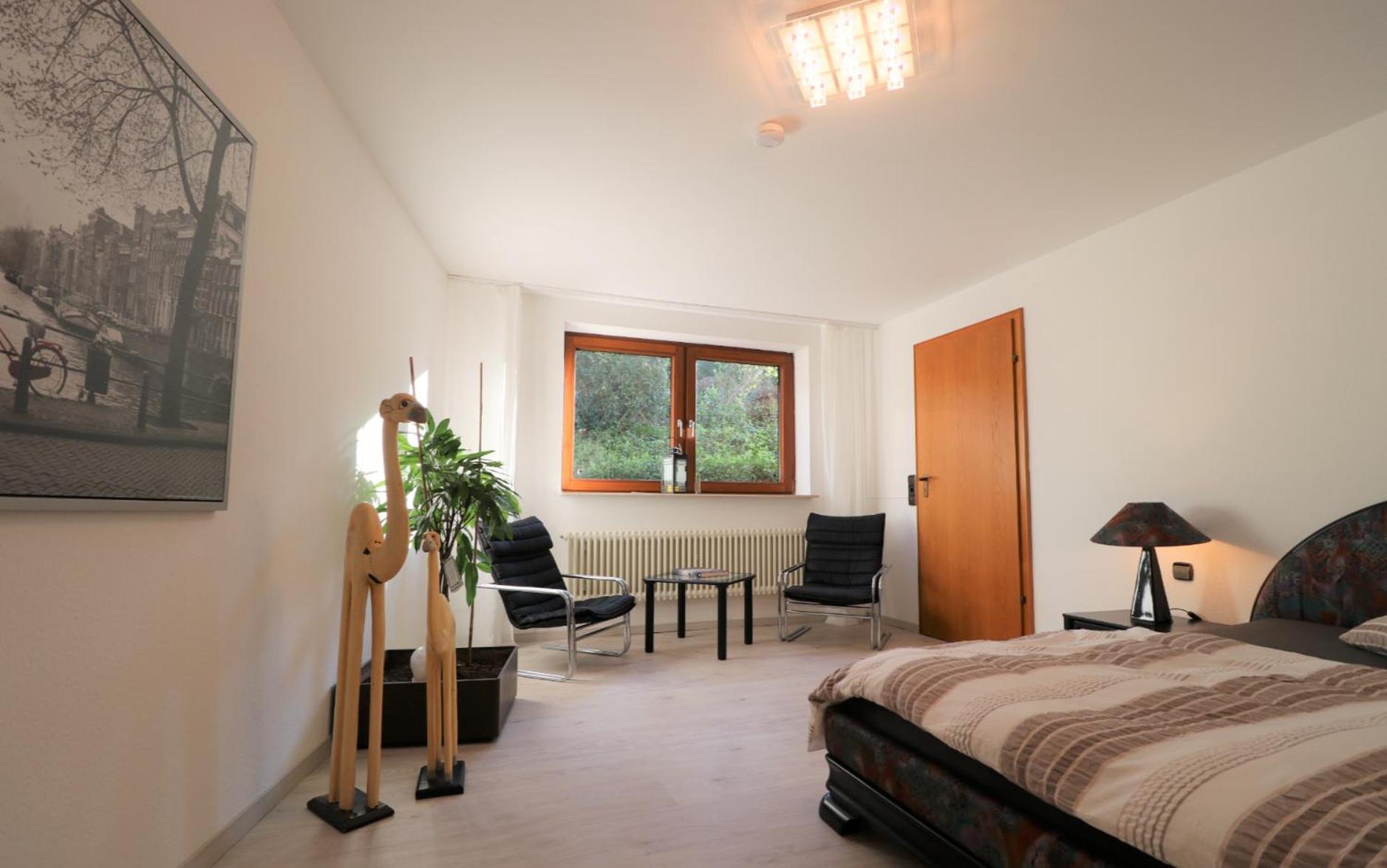 Schöne EinliegerWhg (74m²) in Villa mit Traumlage