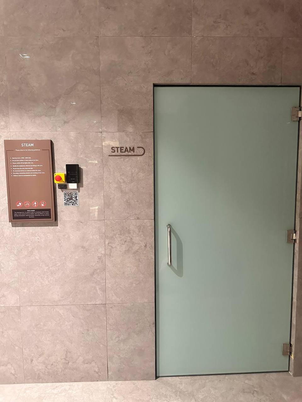 Luxury 2BR KL View, Infinity Pool, Walk to Pavilion and Jalan Alor