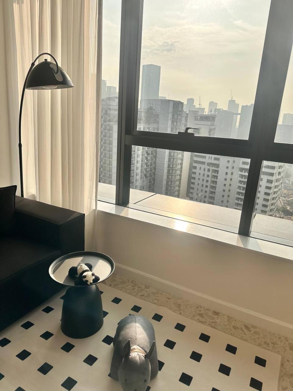 Luxury 2BR KL View, Infinity Pool, Walk to Pavilion and Jalan Alor