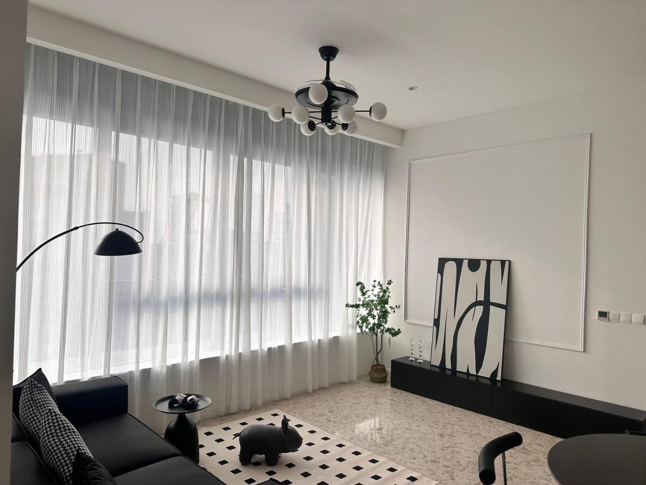 Luxury 2BR KL View, Infinity Pool, Walk to Pavilion and Jalan Alor