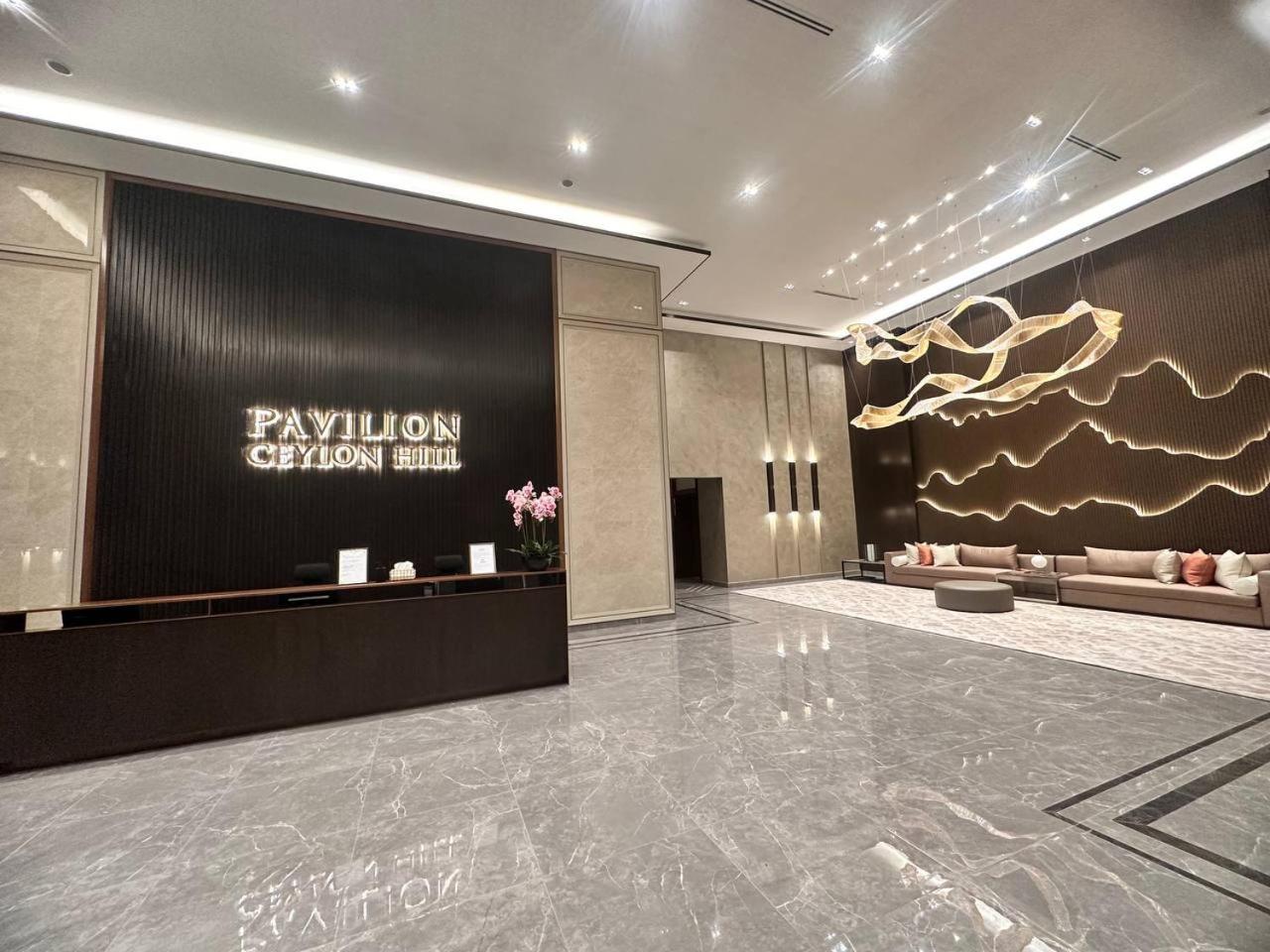 Luxury 2BR KL View, Infinity Pool, Walk to Pavilion and Jalan Alor