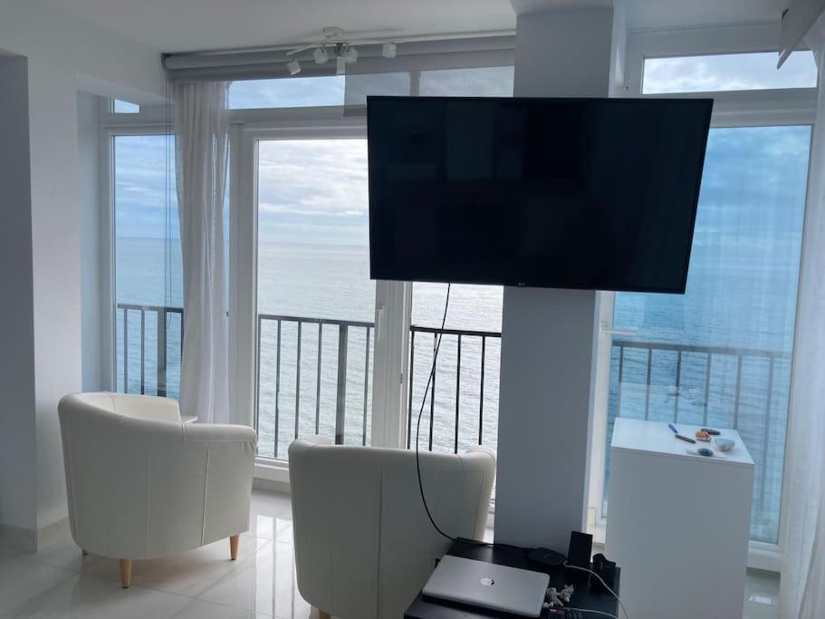 Spectacular Panoramic Sea View 1Bd/1Ba Studio Apt. view 4