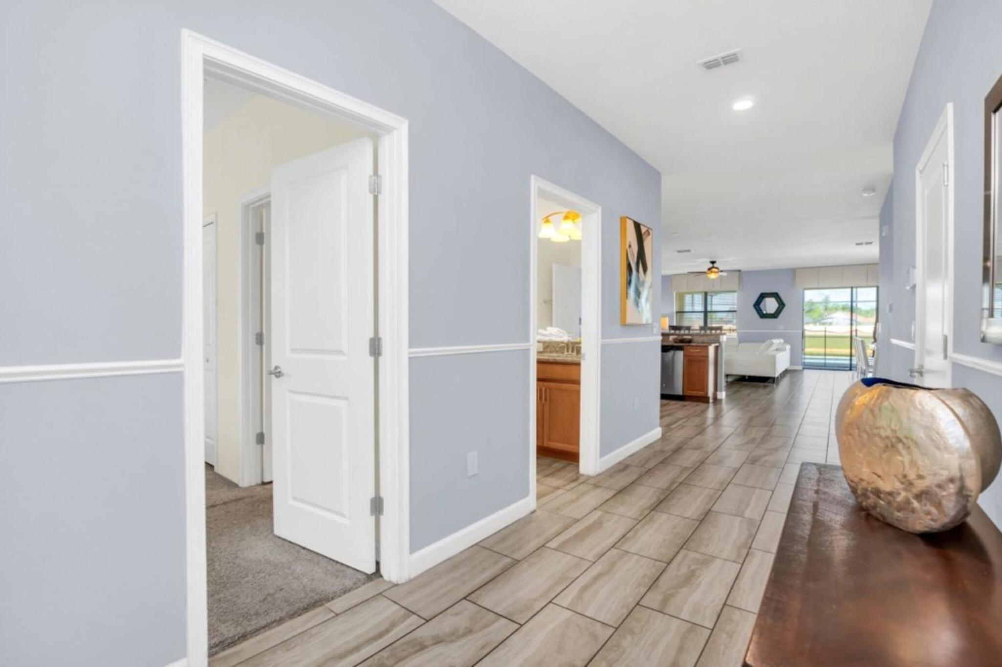 Champion Gates Welcomes Multi-Family and Groups to Enjoy Our Spacious Rooms view 3