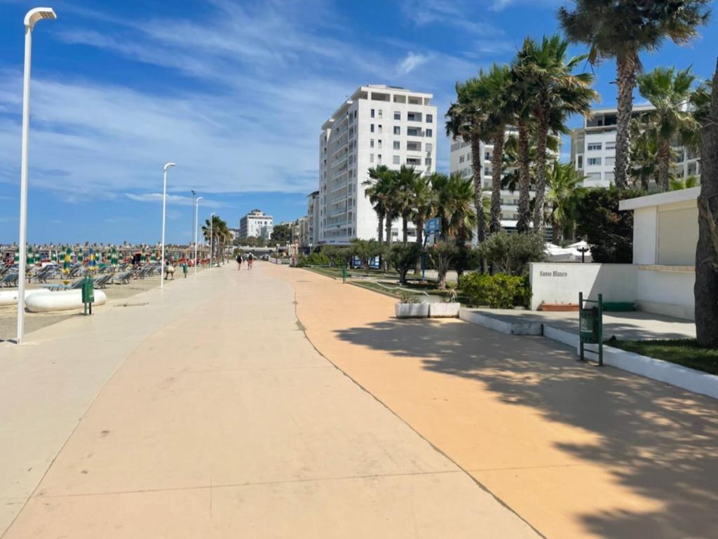 Tiara Beach Apartment