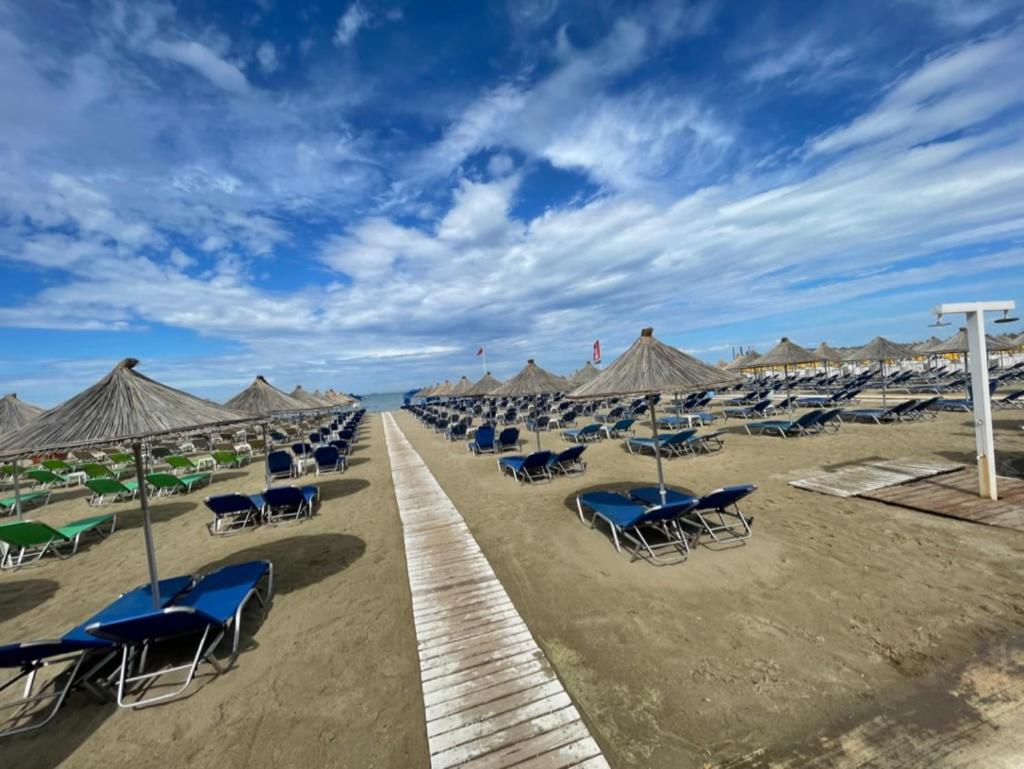 Tiara Beach Apartment