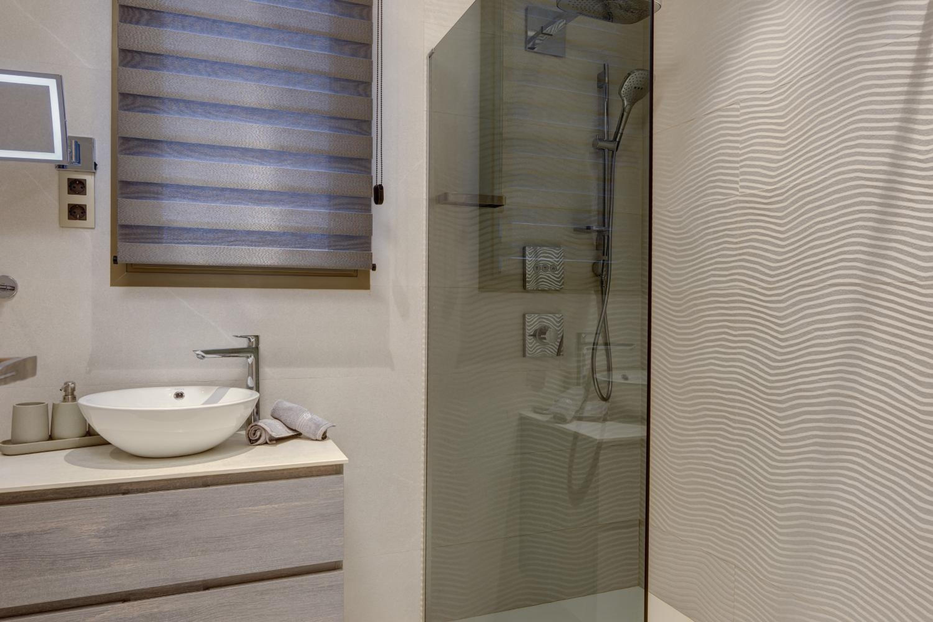 Villa Bella - Stunning 5 Bedroom villa with pool photo 5