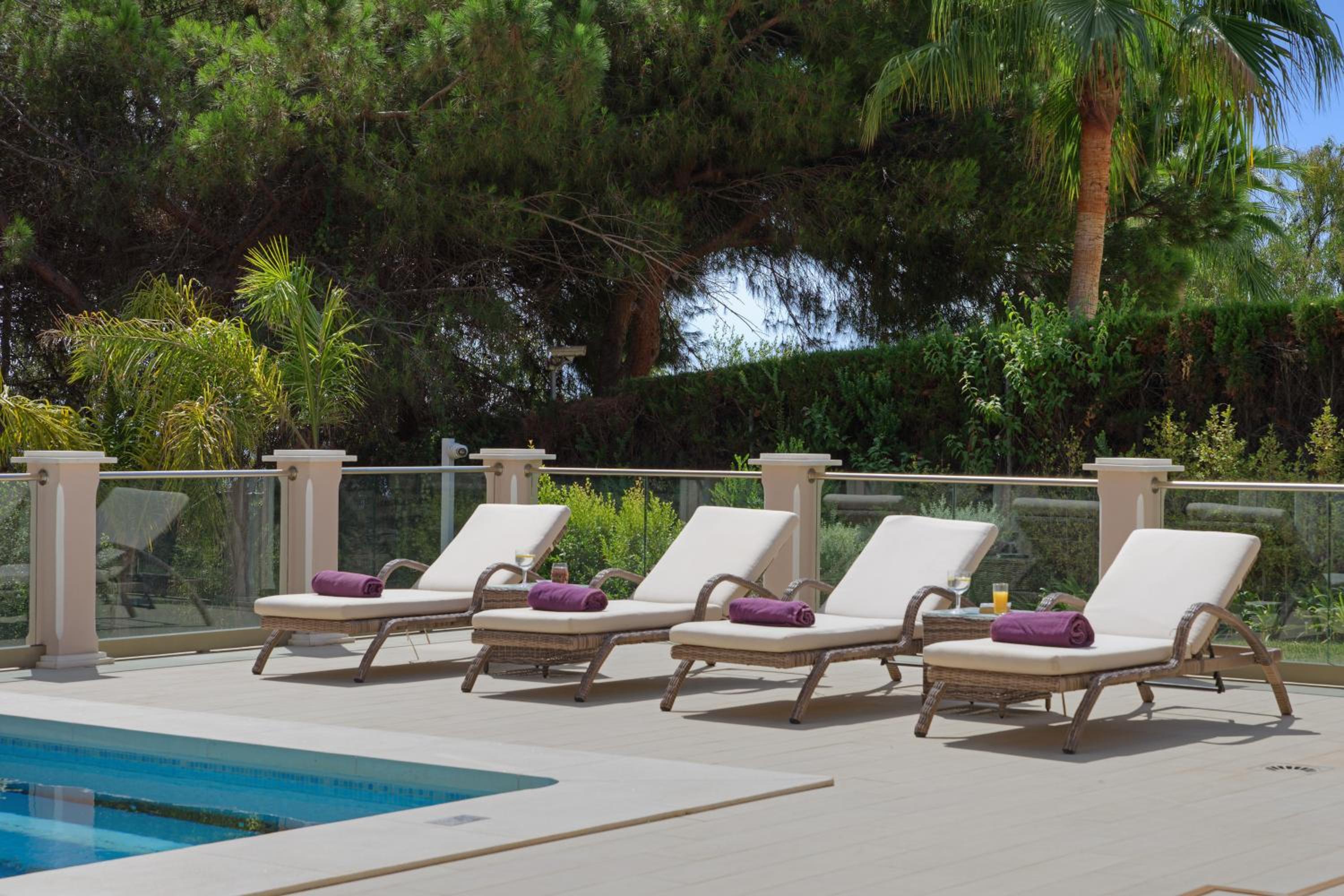 Villa Bella - Stunning 5 Bedroom villa with pool view 4