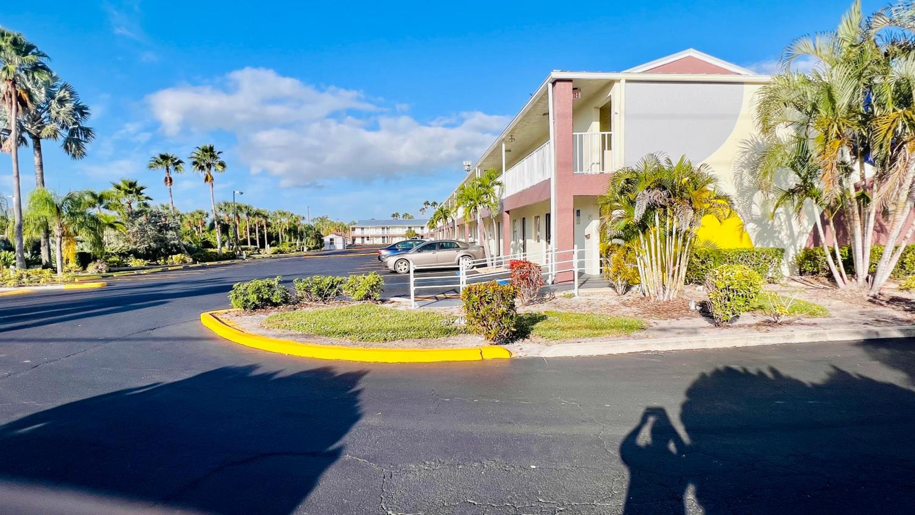 Okeechobee Vacations - Flamingo Motel - Property Image 2