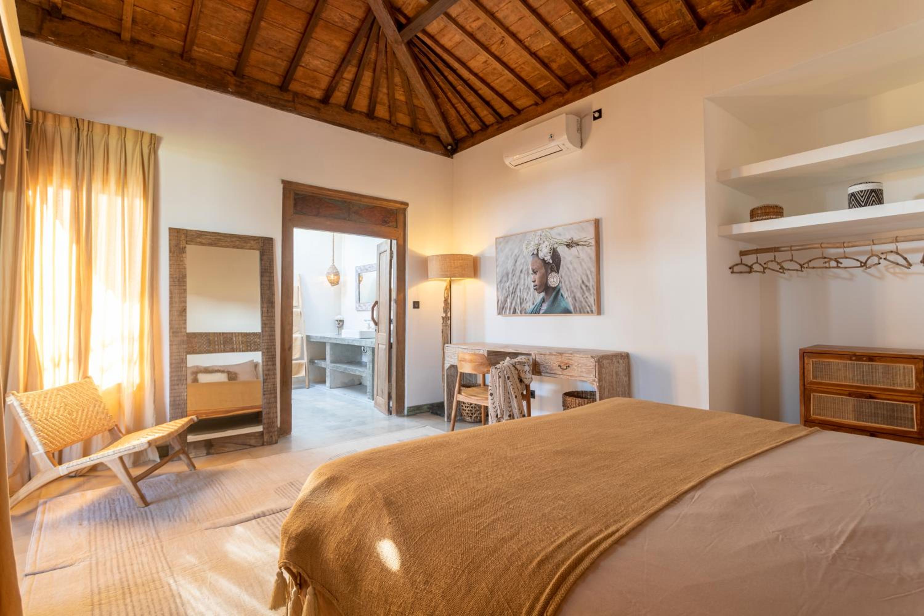 Charming 3BR Villa w/pool & view view 5