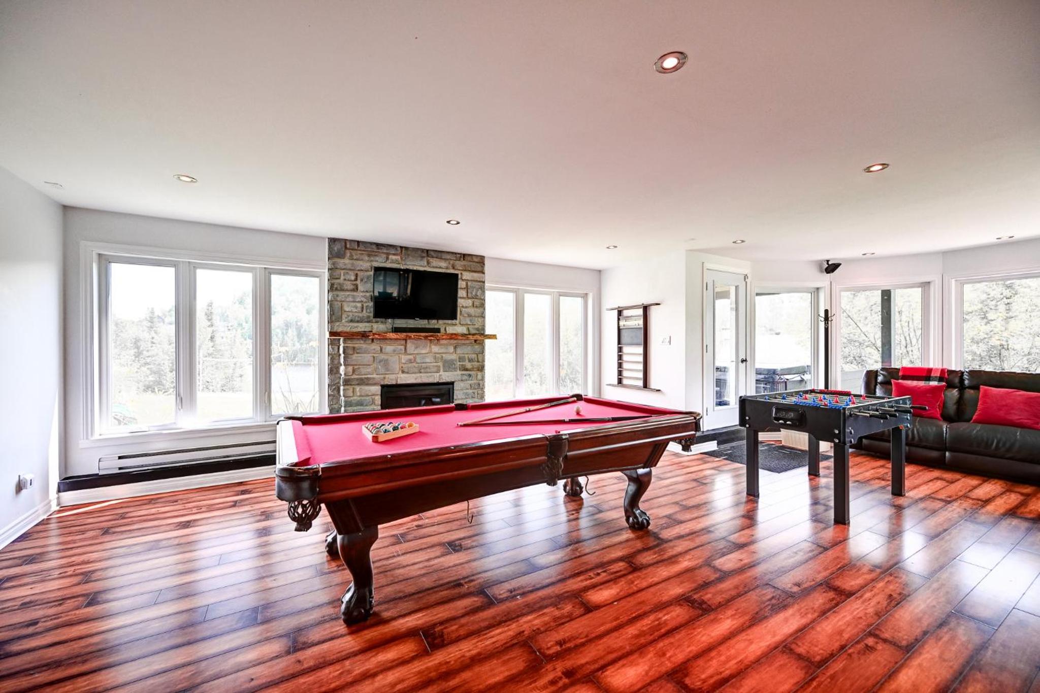 Lakefront Chalet with SPA and Private beach