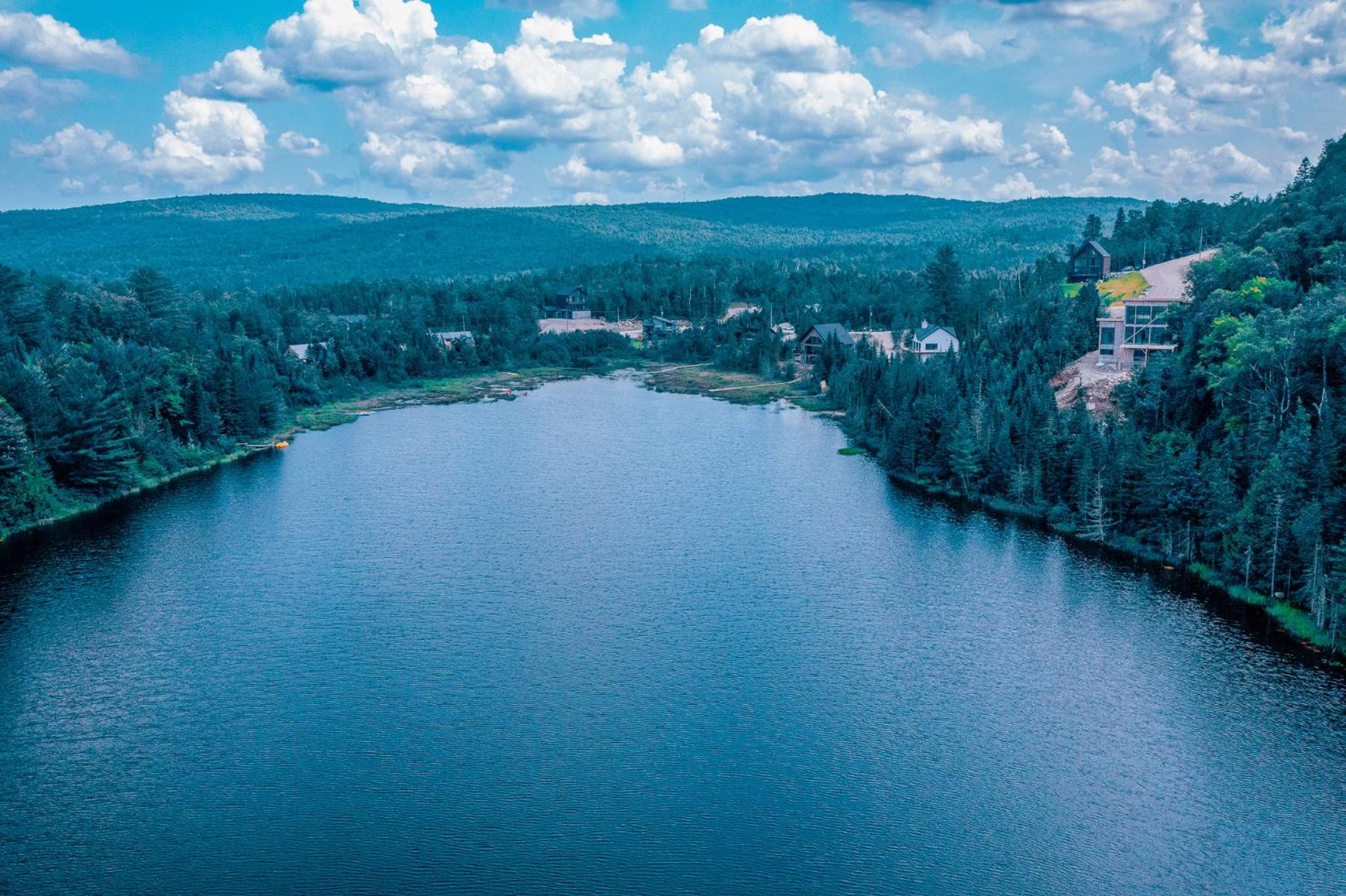 Lakefront Chalet with SPA and Private beach