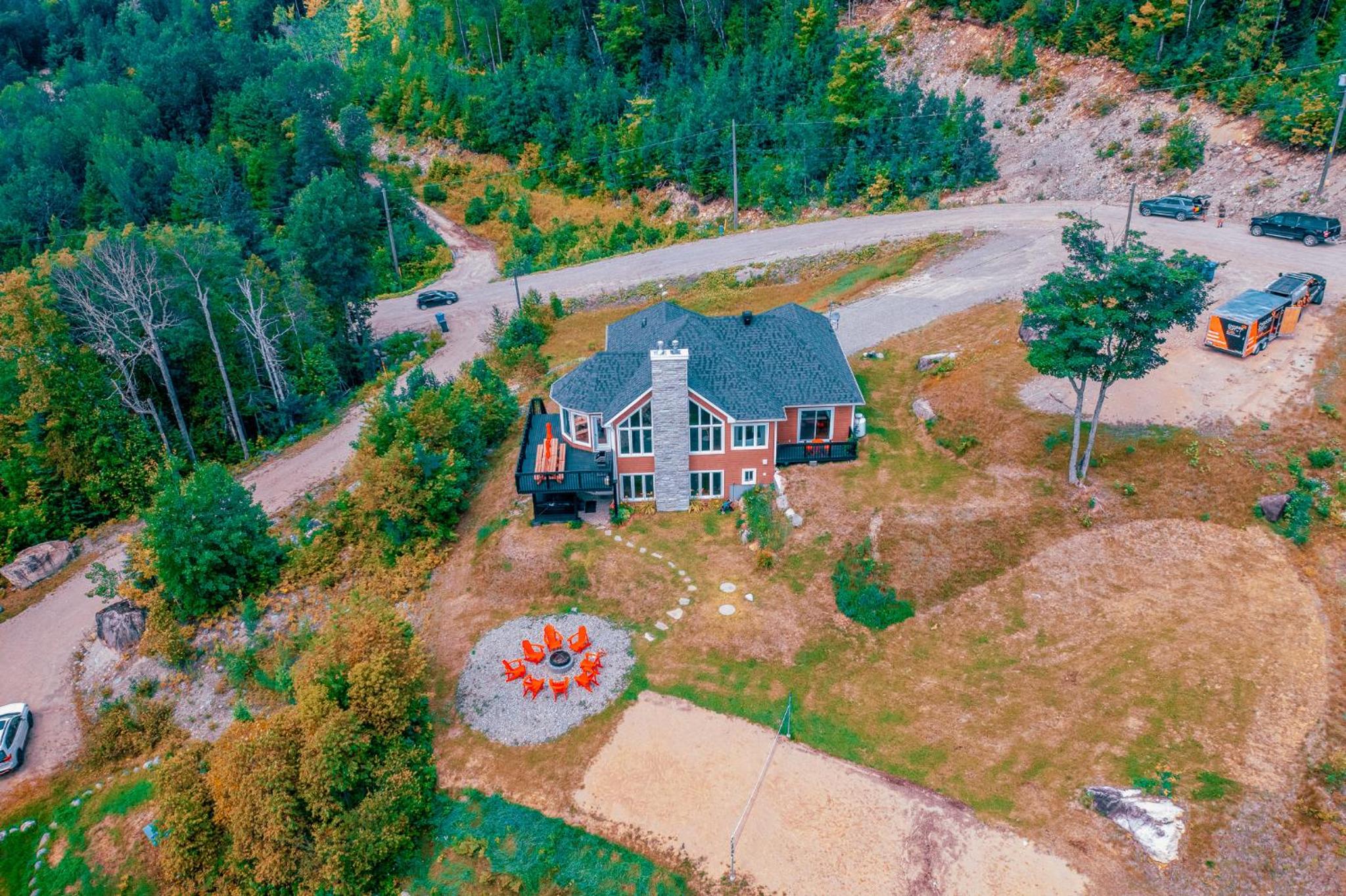 Lakefront Chalet with SPA and Private beach