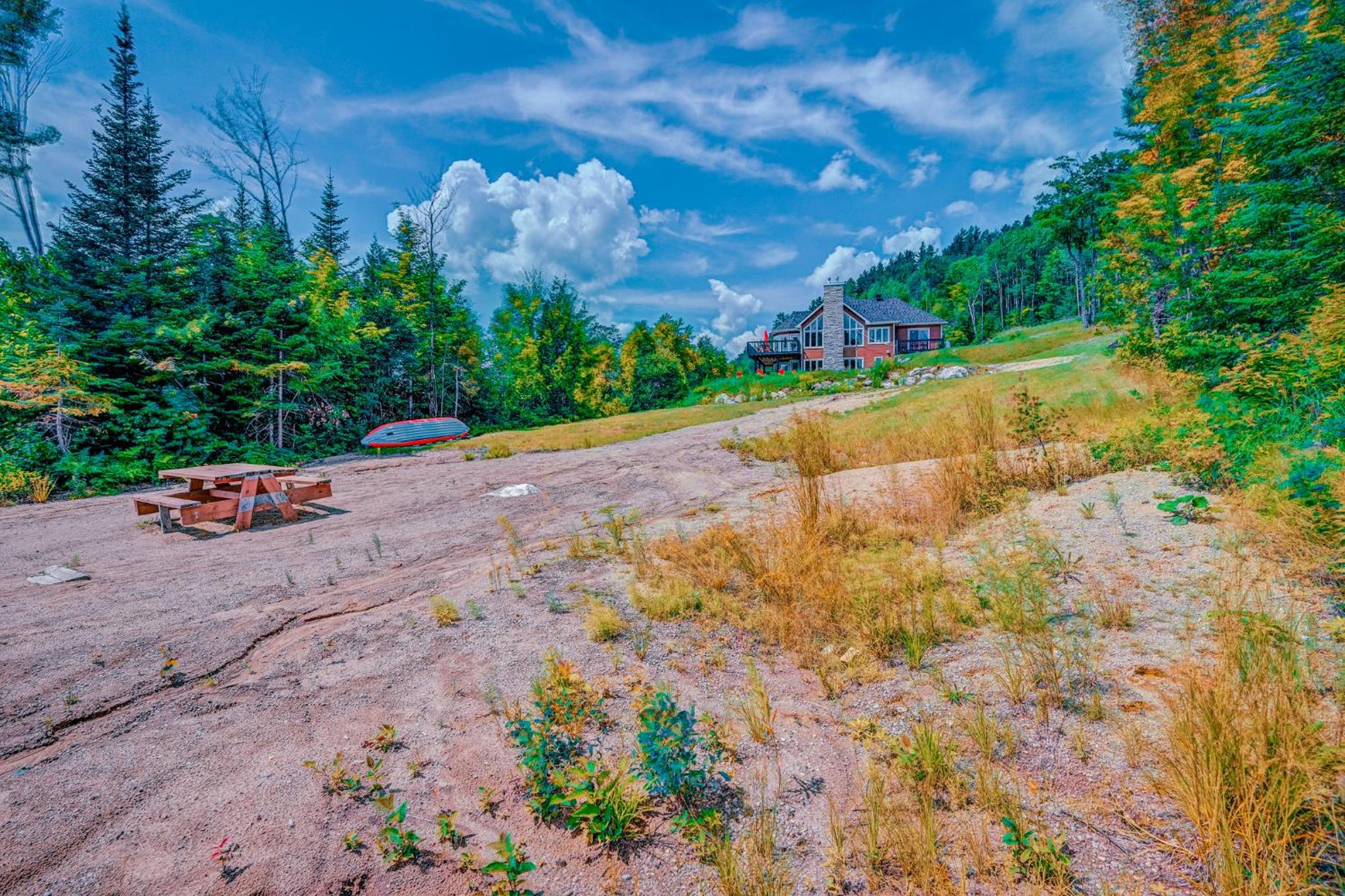 Lakefront Chalet with SPA and Private beach