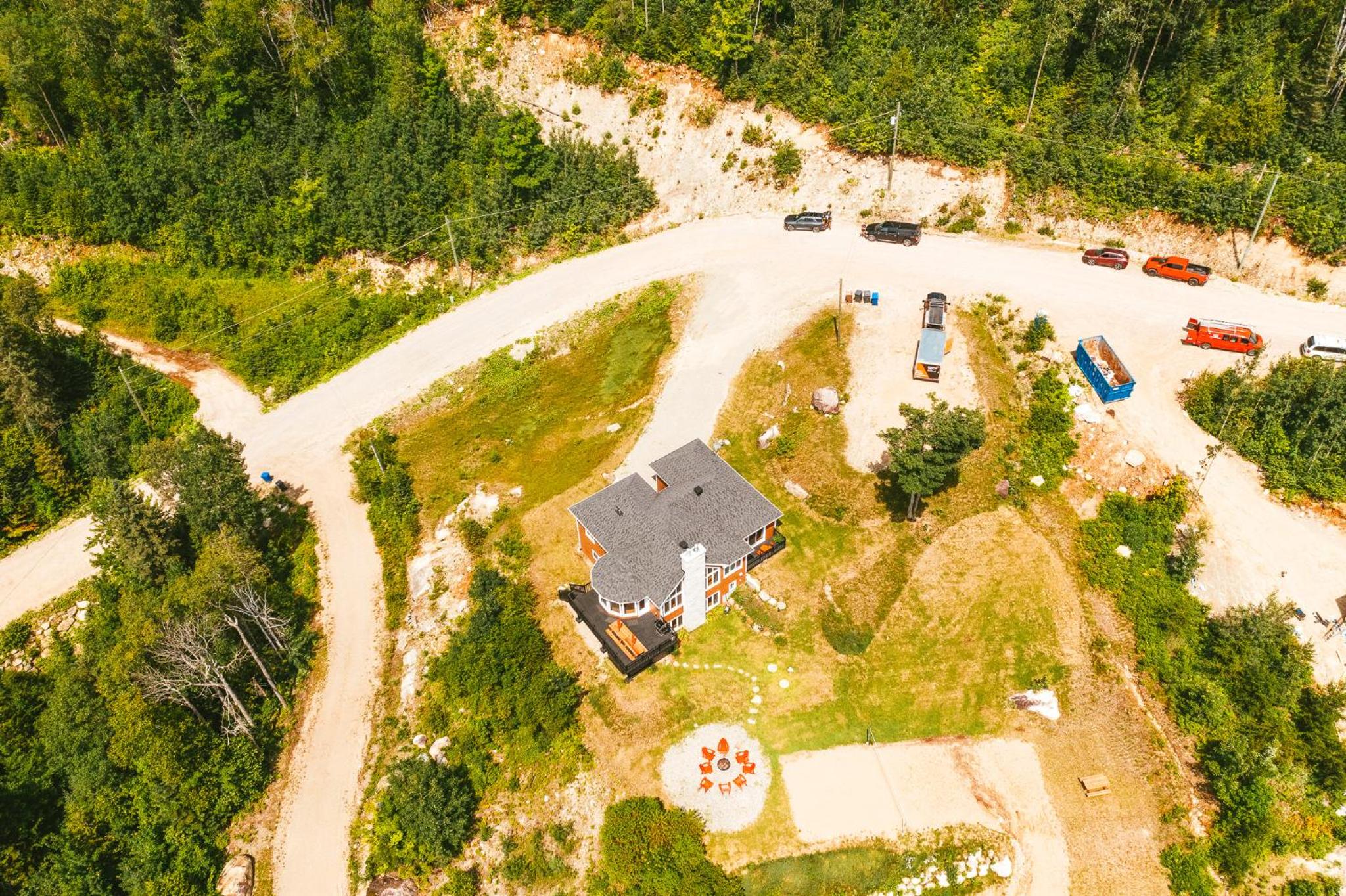 Lakefront Chalet with SPA and Private beach