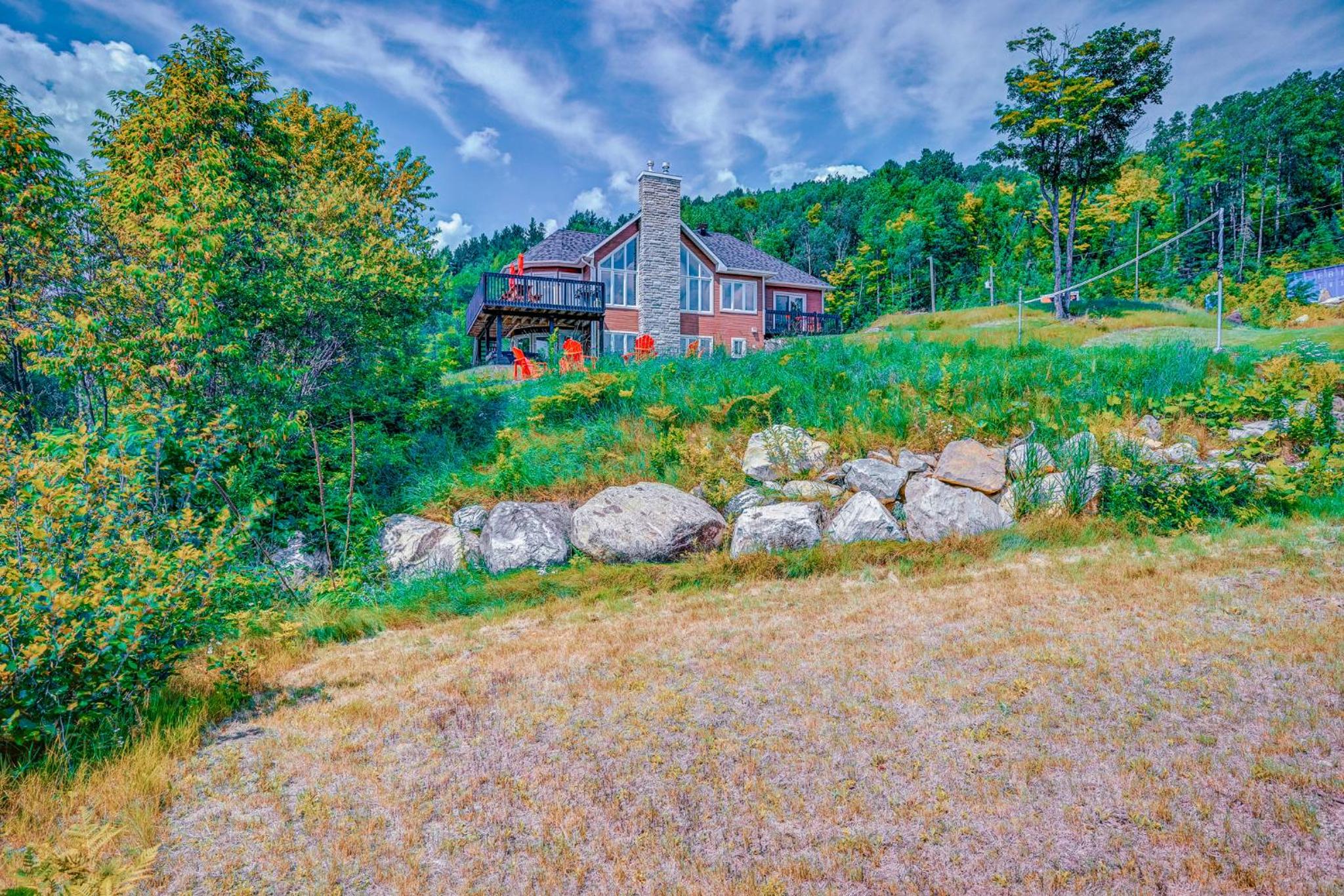 Lakefront Chalet with SPA and Private beach