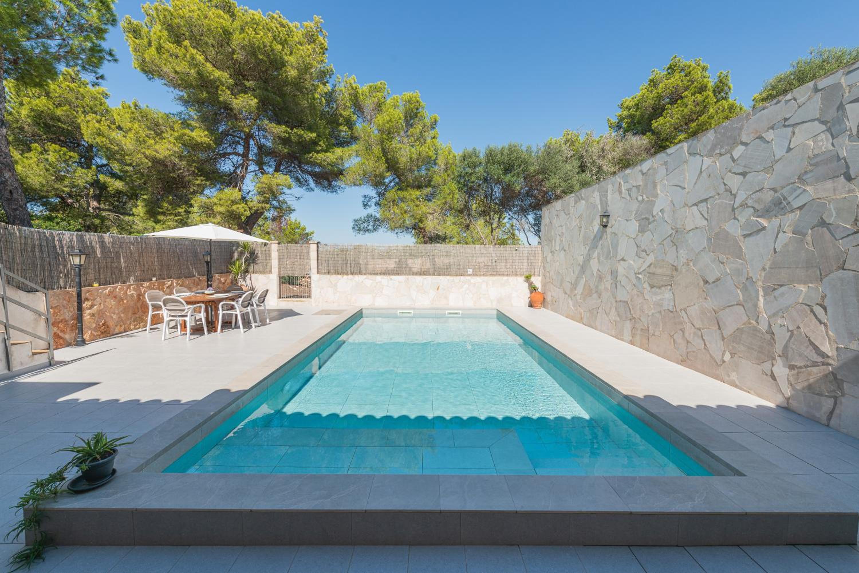 Garonda Villa