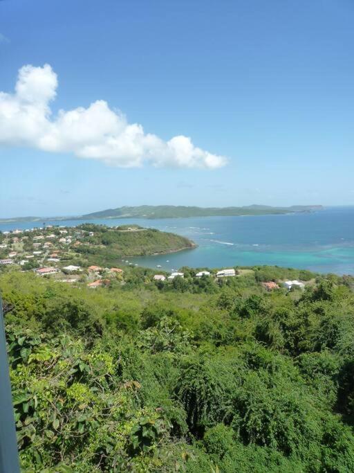 Petite maison meublée piscine Robert Martinique