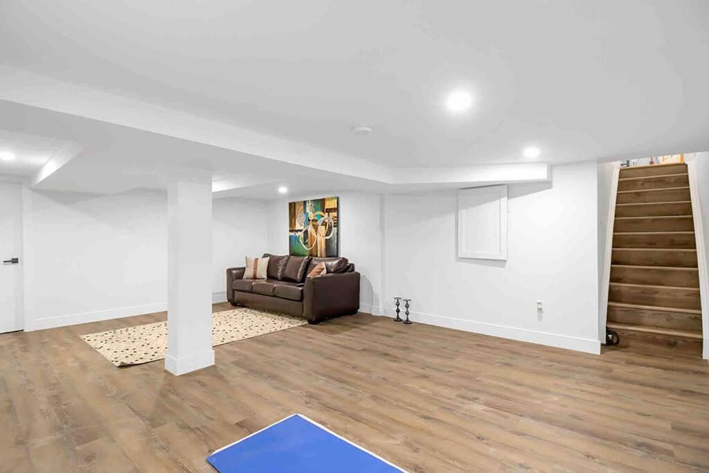 3 bedroom Poolside paradise near Marina