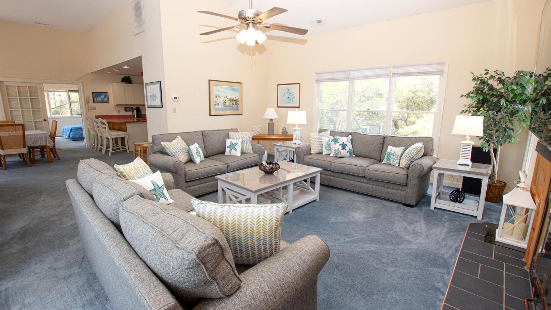 Oceanside, Close to Beach Access, Close to Shopping, Community Amenities, 717, Captains Quarters view 5