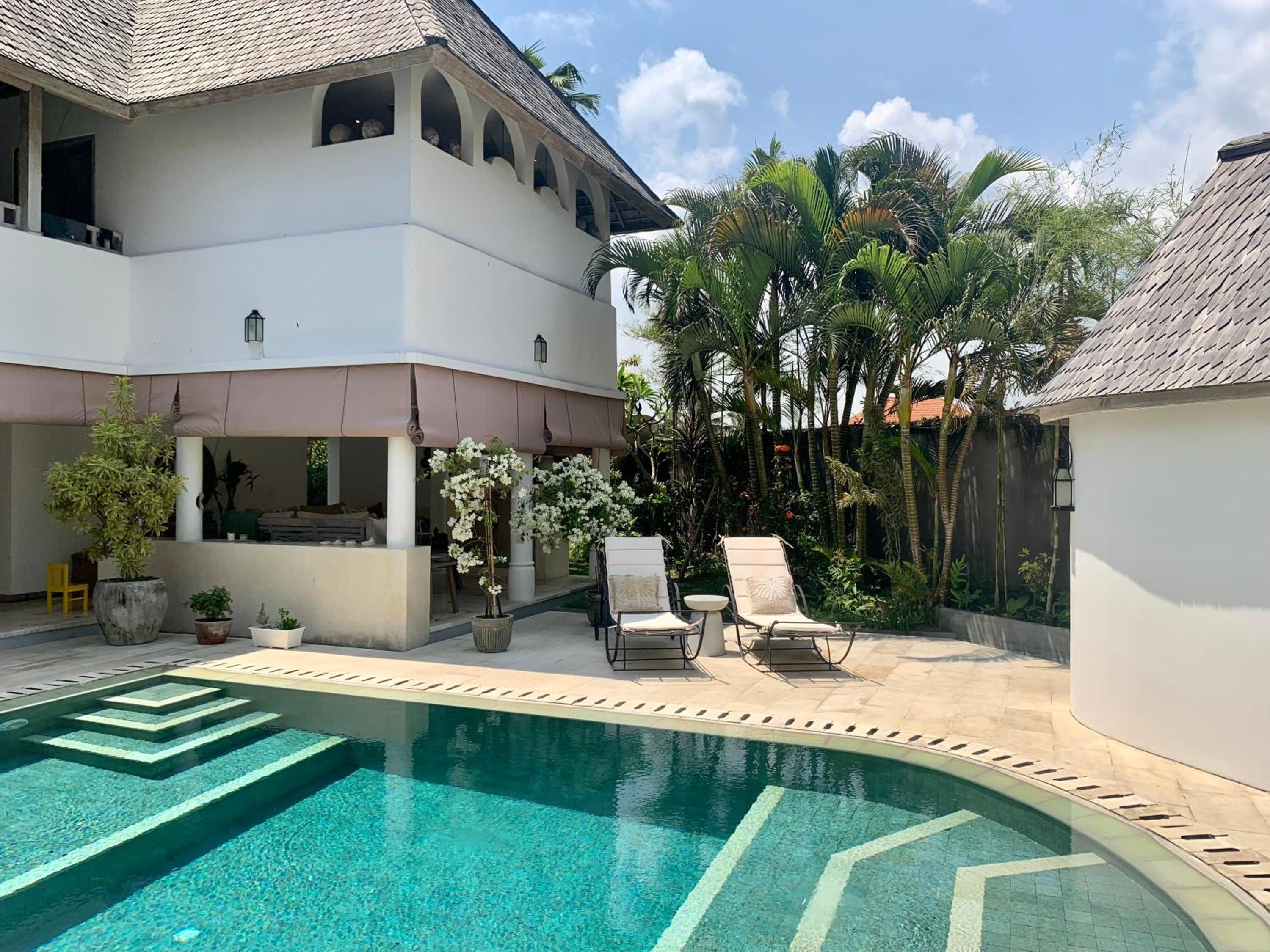 Unique 3BR Villa with Pool 5 minute walk to the Pererenan beach view 3