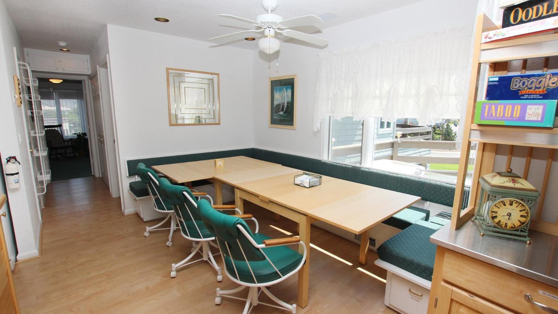 Oceanside, Community Pool, Community Amenities, 677, Windswept II view 4