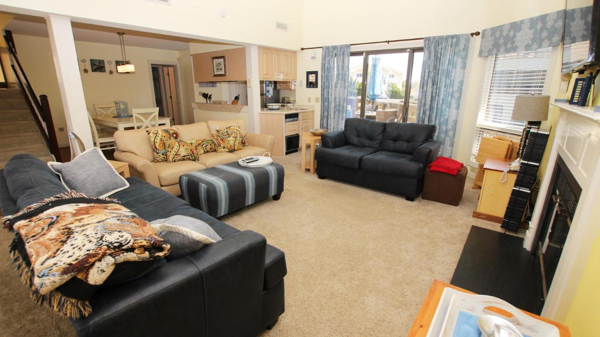 Oceanside, close to beach, community amenities! 648, Landshark view 5