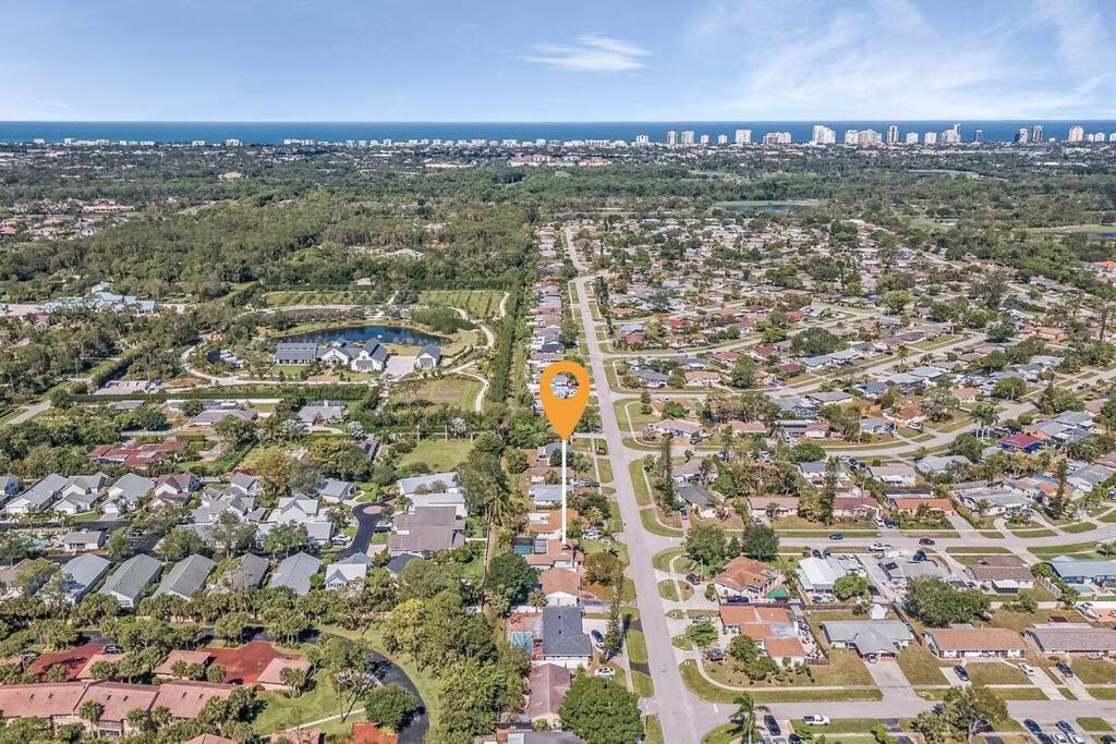 Naples Luxury 5BDRM HomeHtd PoolSuperCleanPets view 4