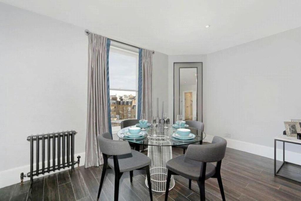 Park Street Mayfair Luxury Large 1155 SqFt Sleeps up to 6