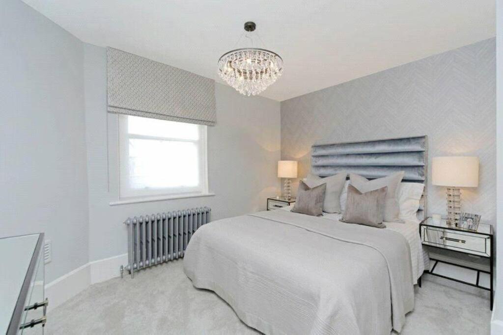 Park Street Mayfair Luxury Large 1155 SqFt Sleeps up to 6