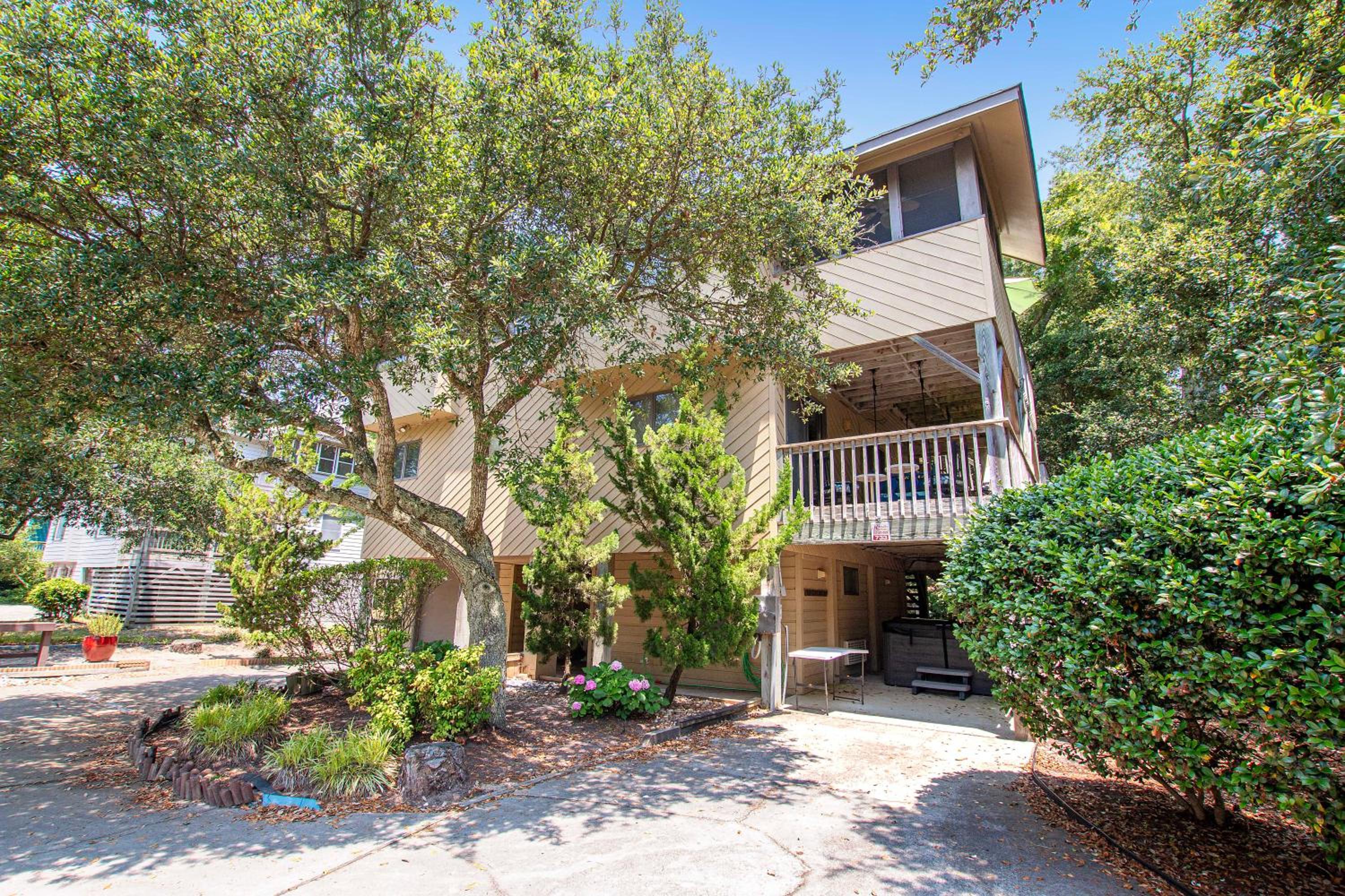 Oceanside, Hot Tub, Community Pools, Close to beach, Community Amenities, 733, Sandy Paws view 3