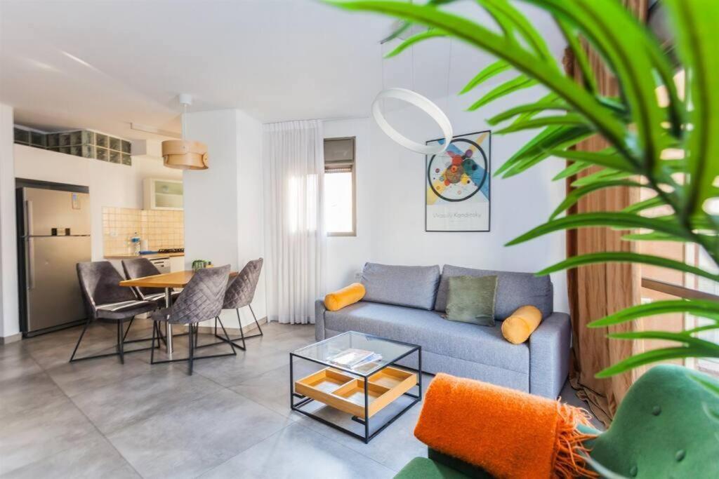 3Bedroom Suite with balcony Yona Hotel4 view 2