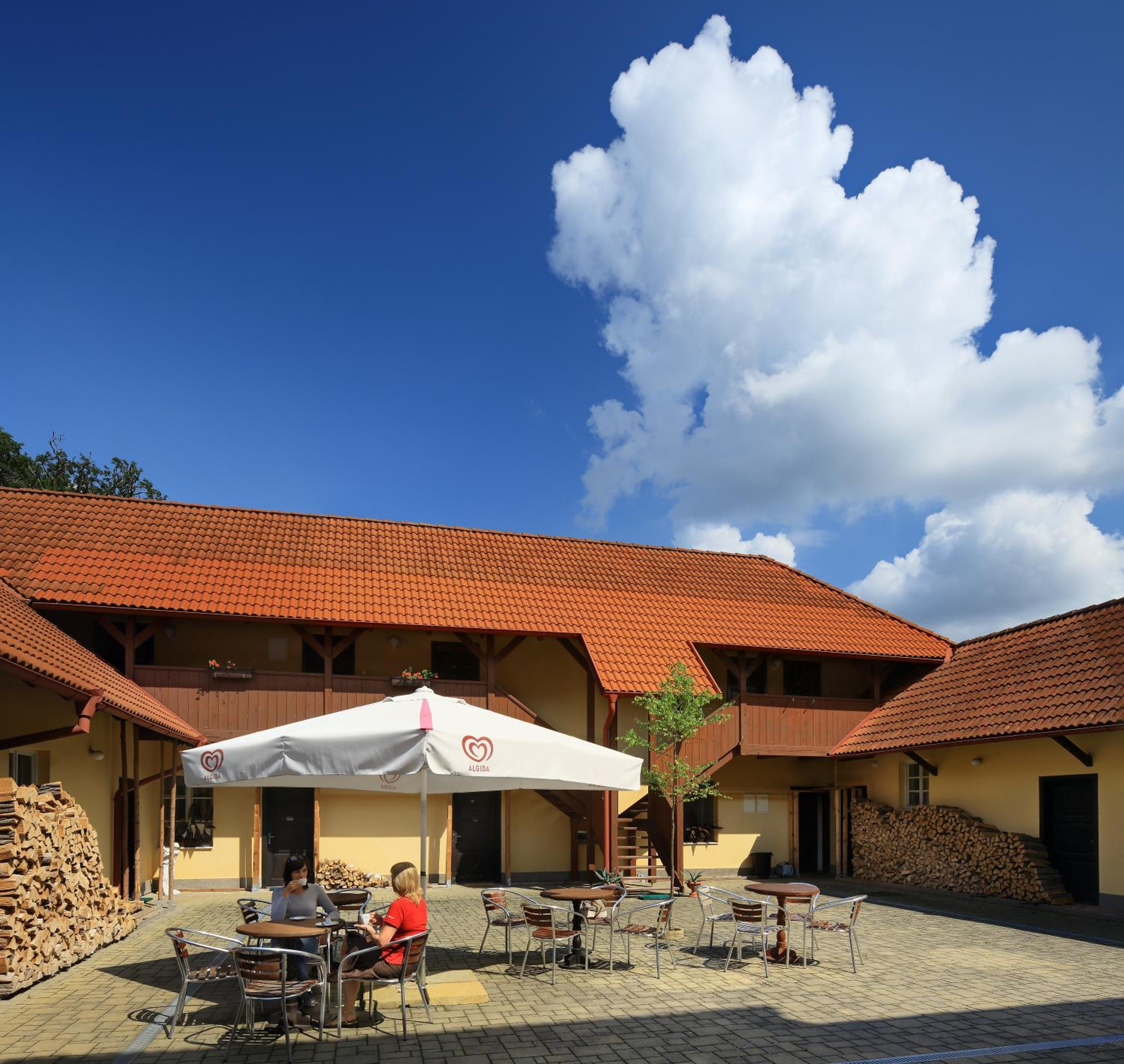 Glamping Černická obora