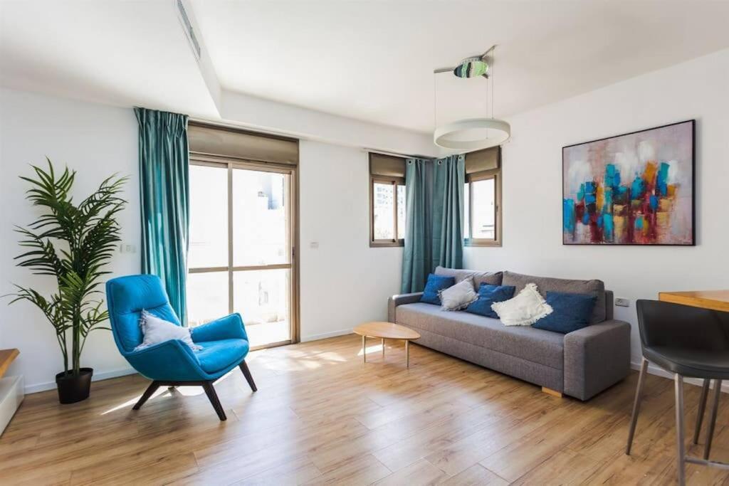 Yona Apartments 10 view 3