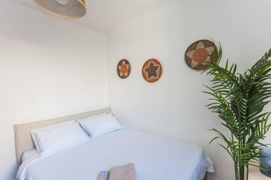 Yona Apartments 10 view 4