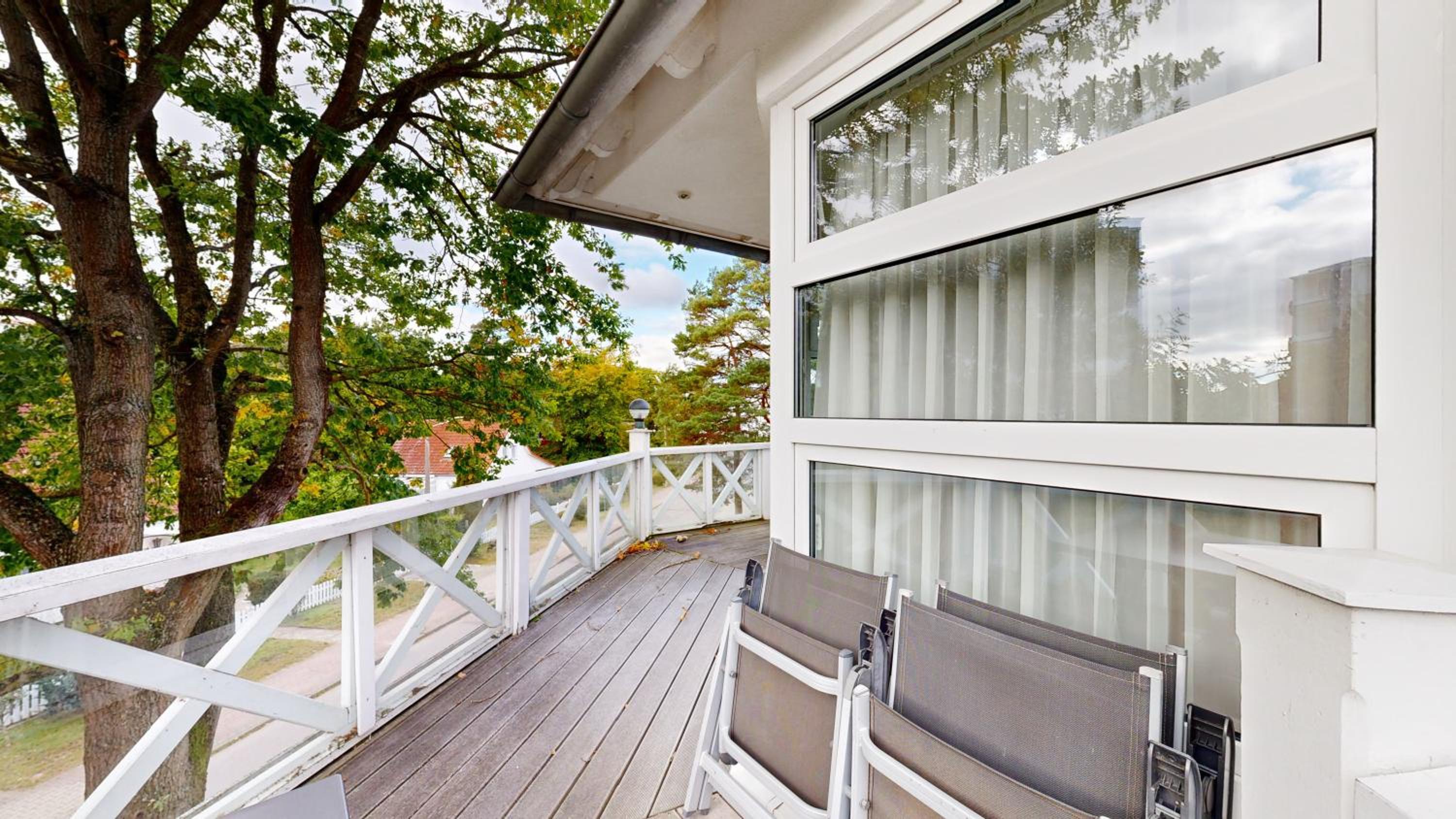 FeWo direkt am Strand , mit Balkon und seitlichem Meerblick, Haus Strelasund, Binz