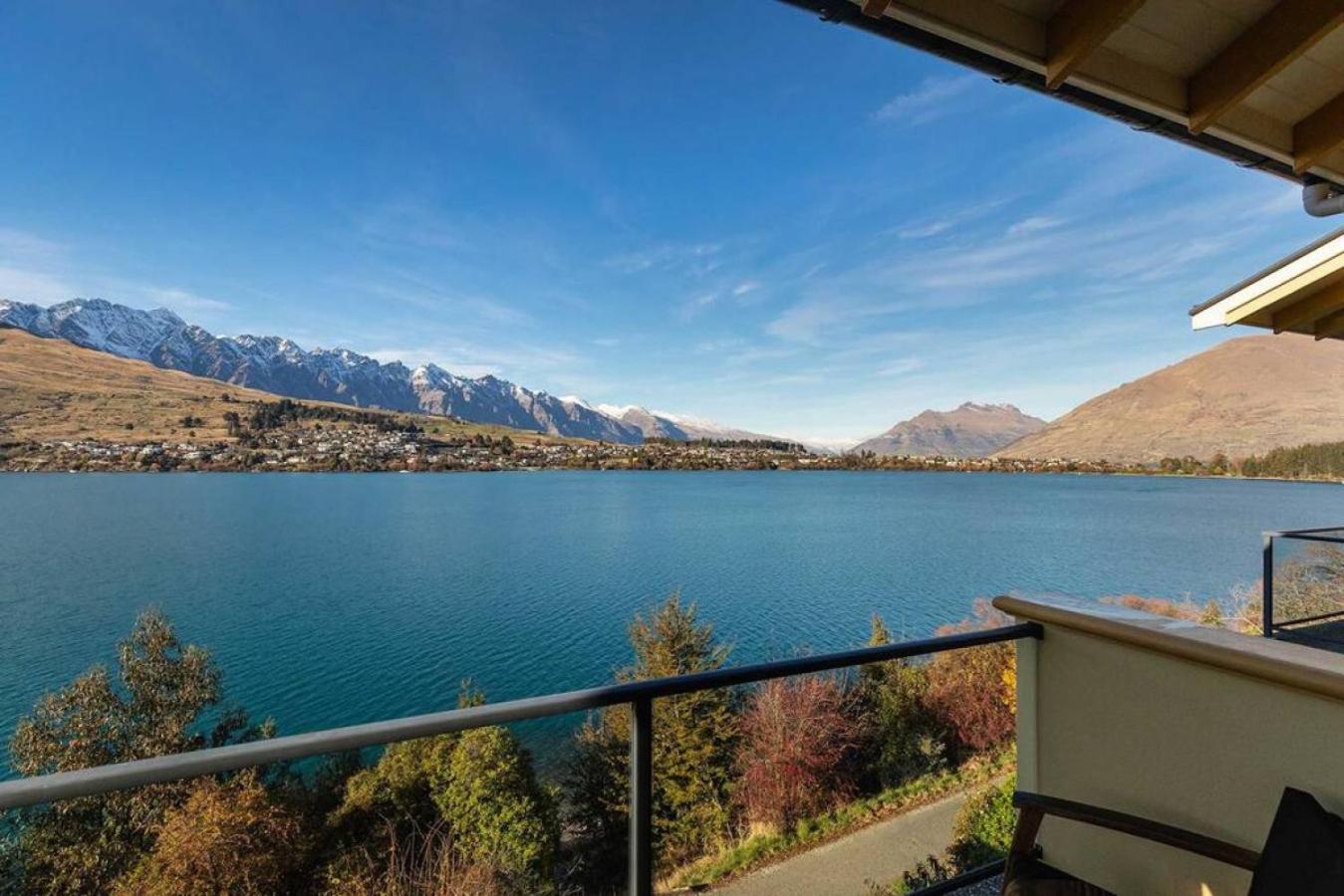 Absolute Lakeside